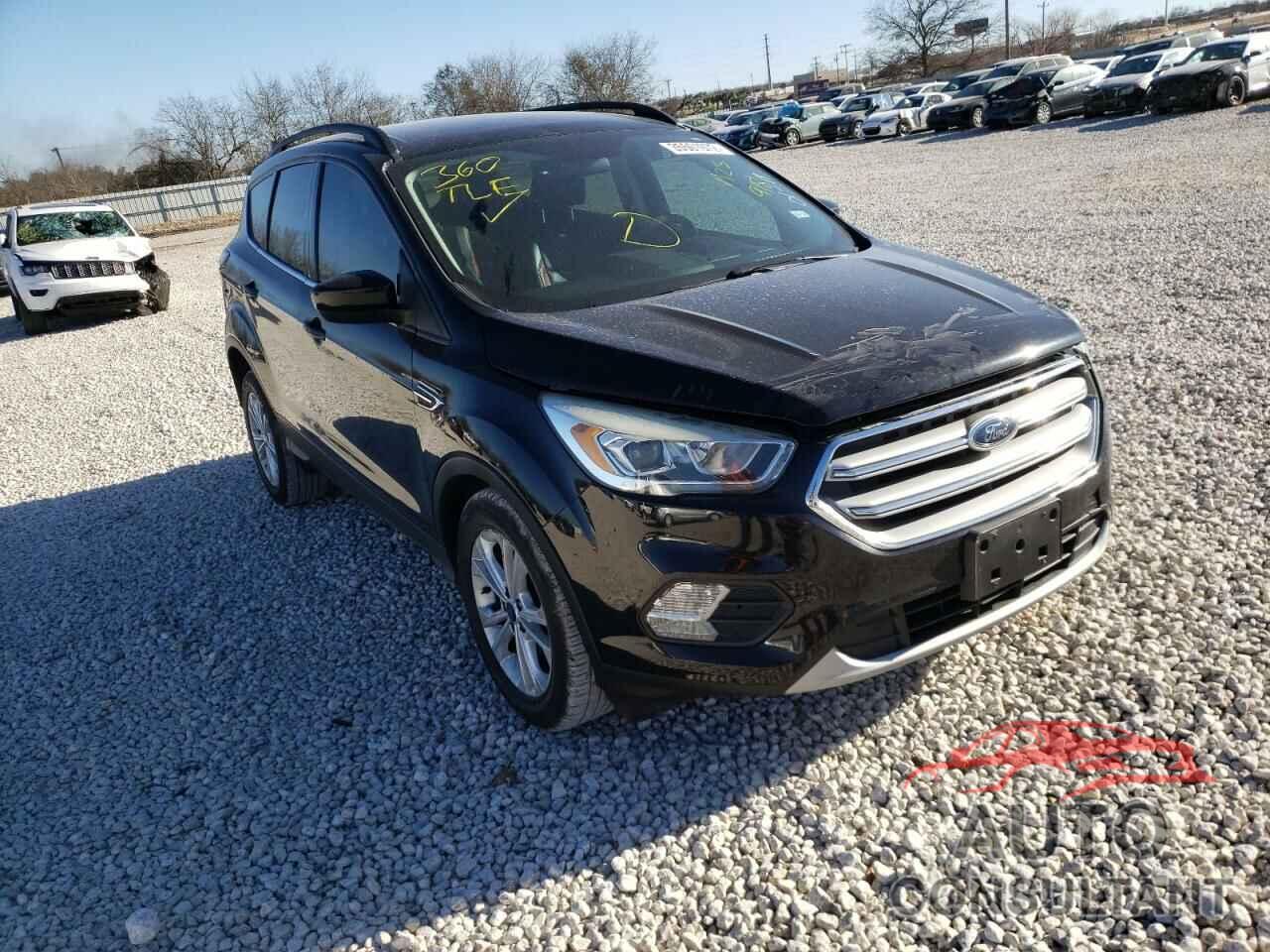 FORD ESCAPE 2017 - 1FMCU0GD0HUA23918