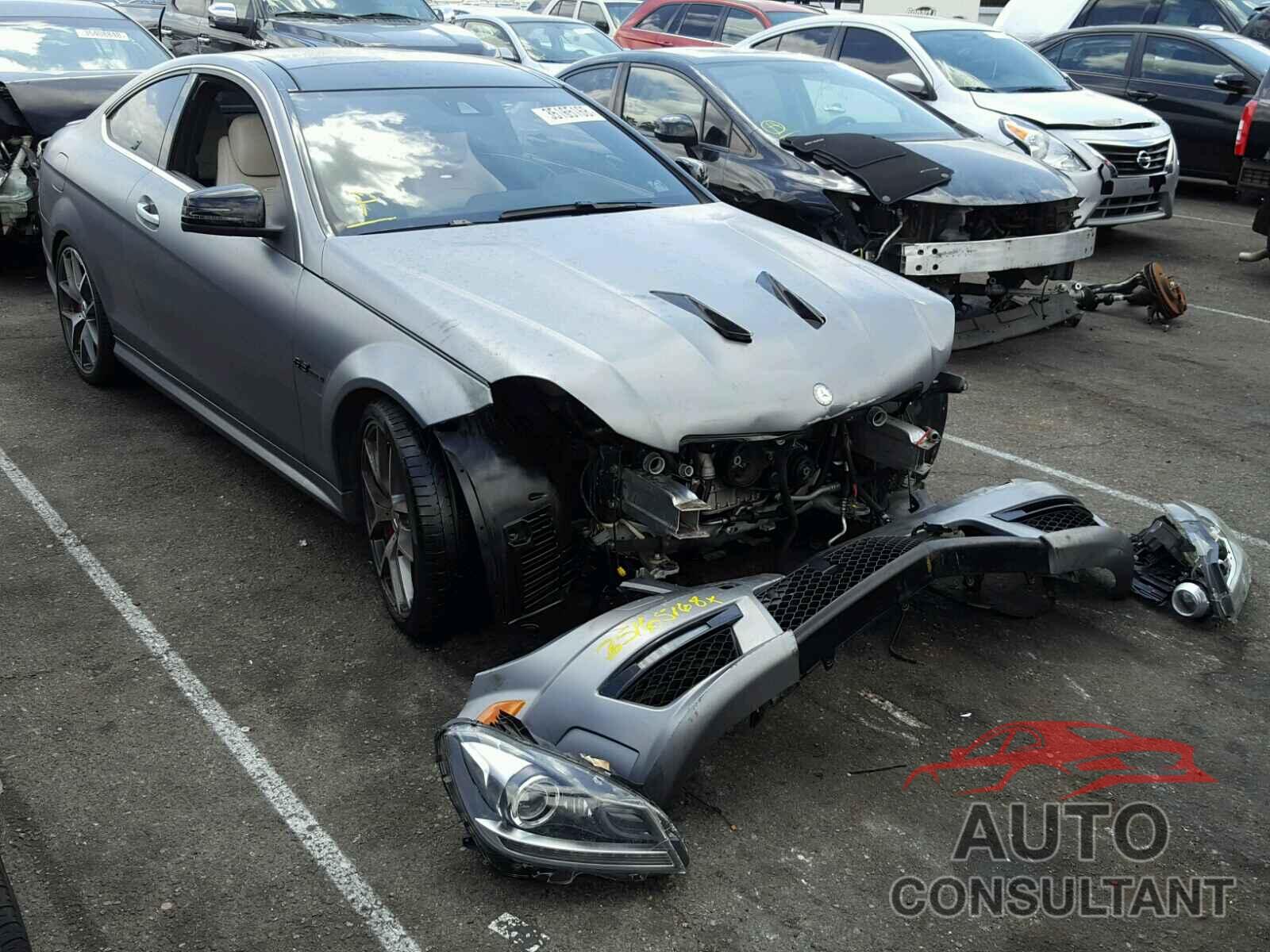 MERCEDES-BENZ C63 2015 - WDDGJ7HB0FG432815