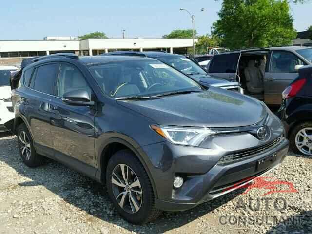 TOYOTA RAV4 2017 - JTMRFREV0HJ151005