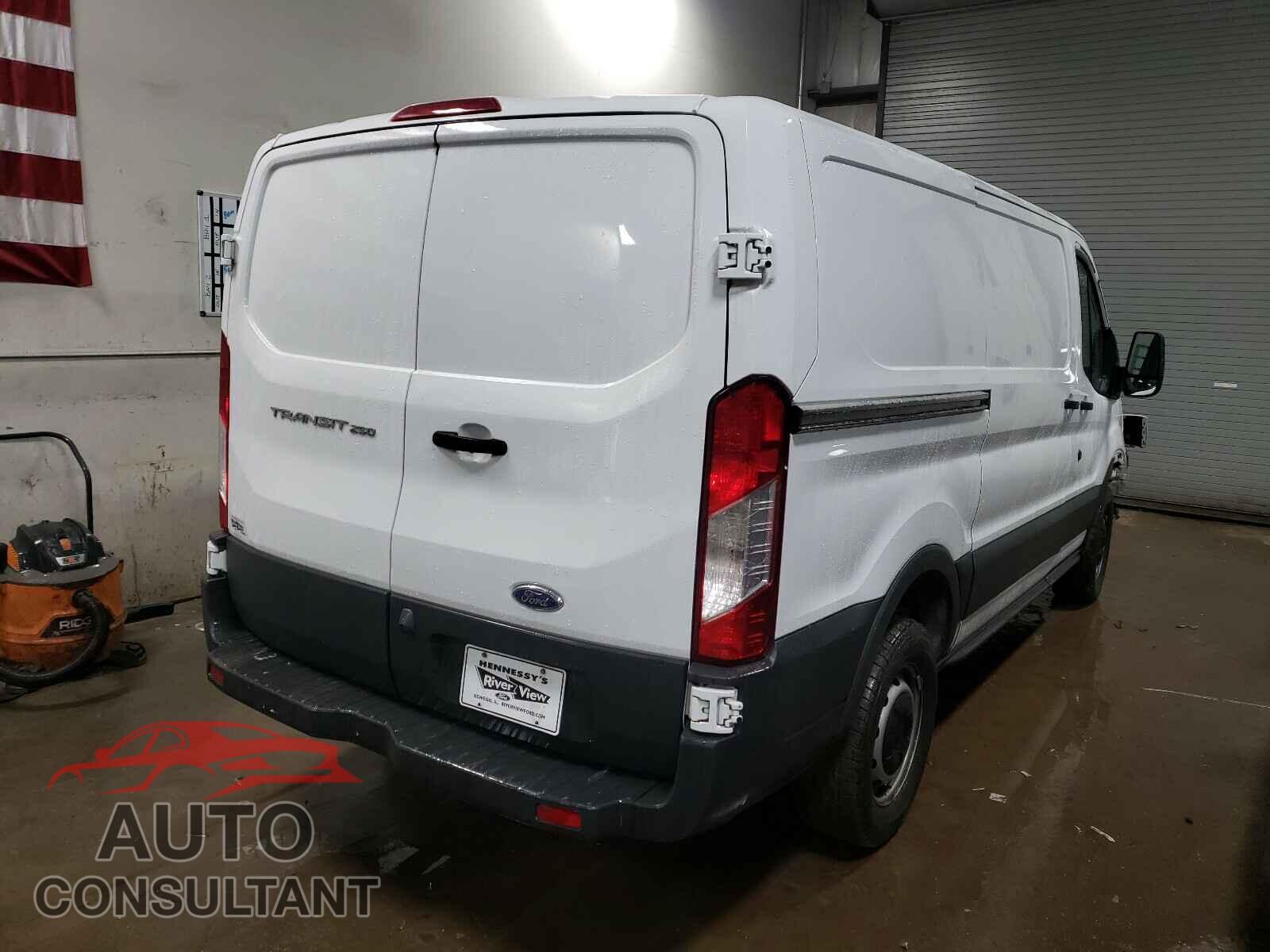 FORD TRANSIT CO 2016 - 1FTYR1YM2GKB56108