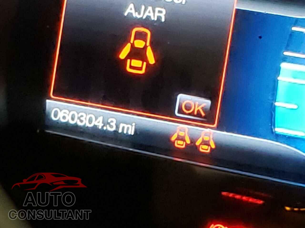 FORD TAURUS 2017 - 1FAHP2H82HG112487