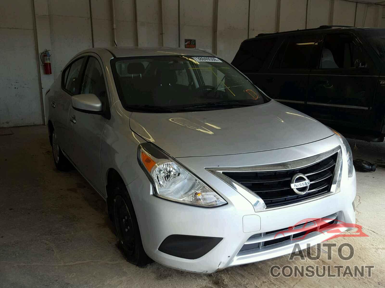 NISSAN VERSA 2017 - 3N1CN7AP4HK469182
