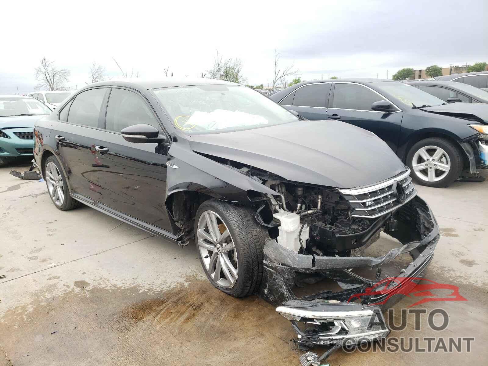 VOLKSWAGEN PASSAT 2018 - 1VWAA7A39JC008503