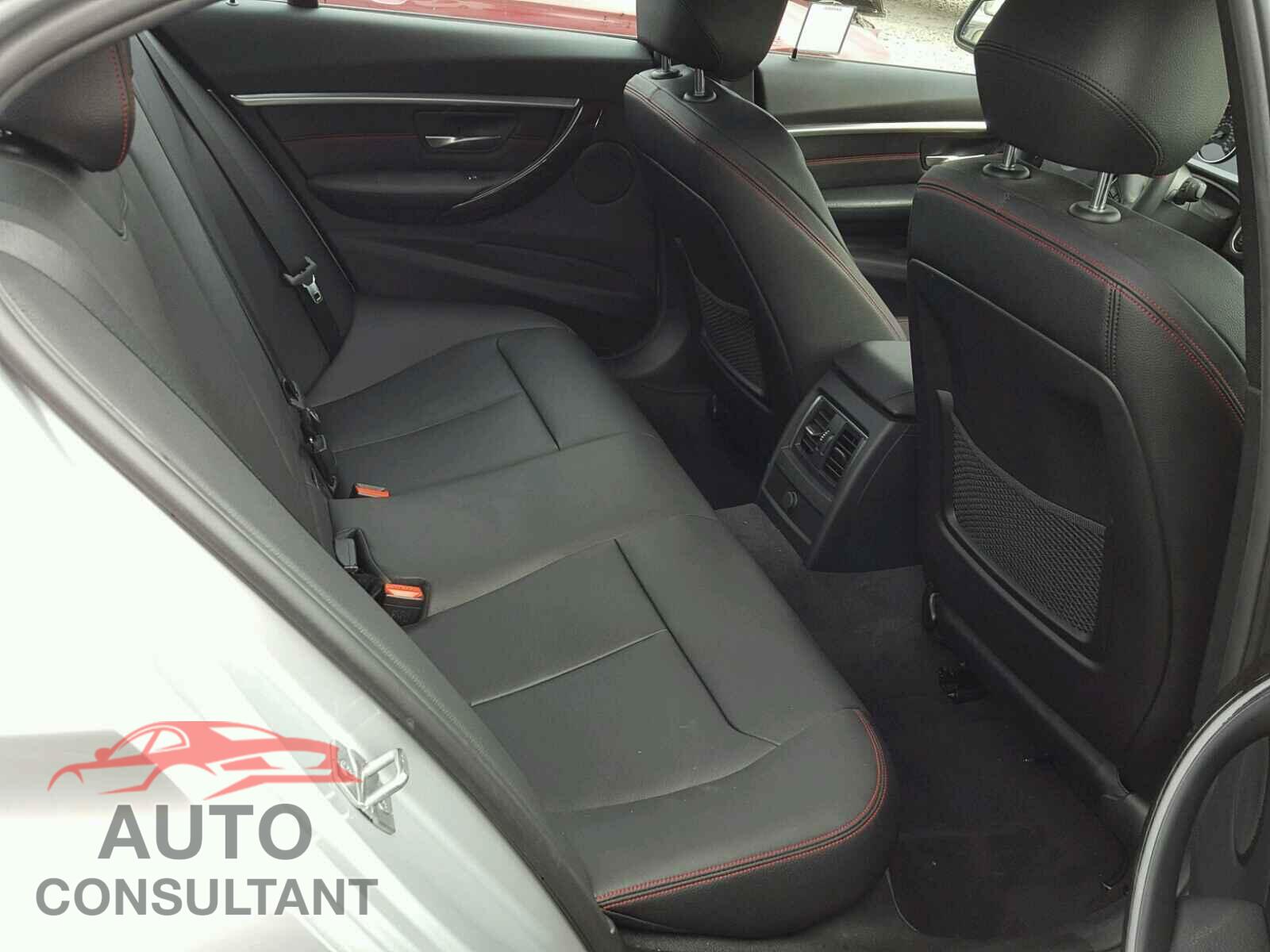 BMW 3 SERIES 2016 - WBA8E9G50GNU28848