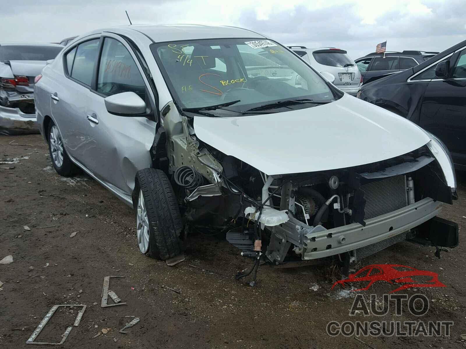 NISSAN VERSA 2017 - 3N1CN7AP8HL825921