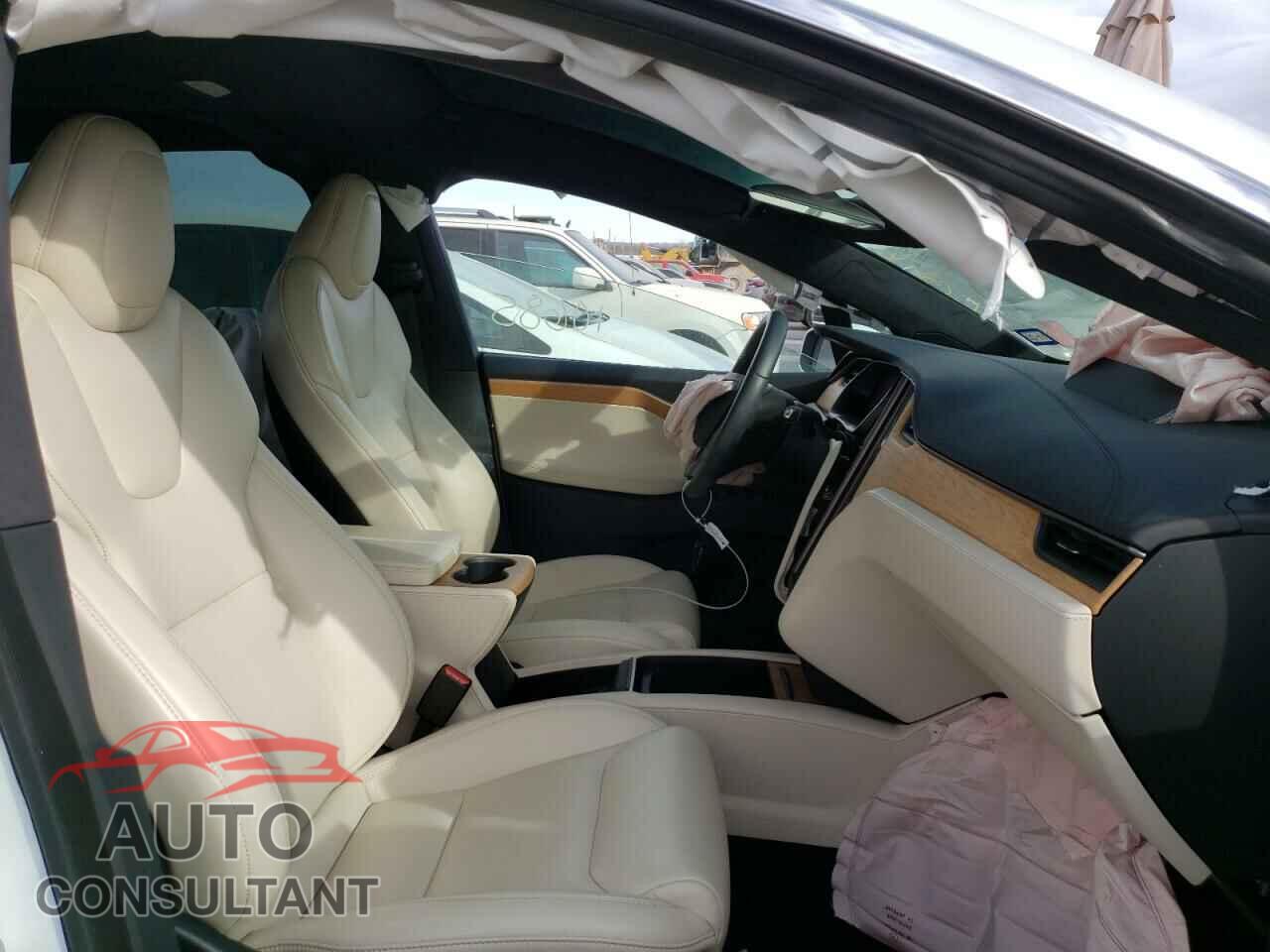 TESLA MODEL X 2020 - 5YJXCAE20LF250253