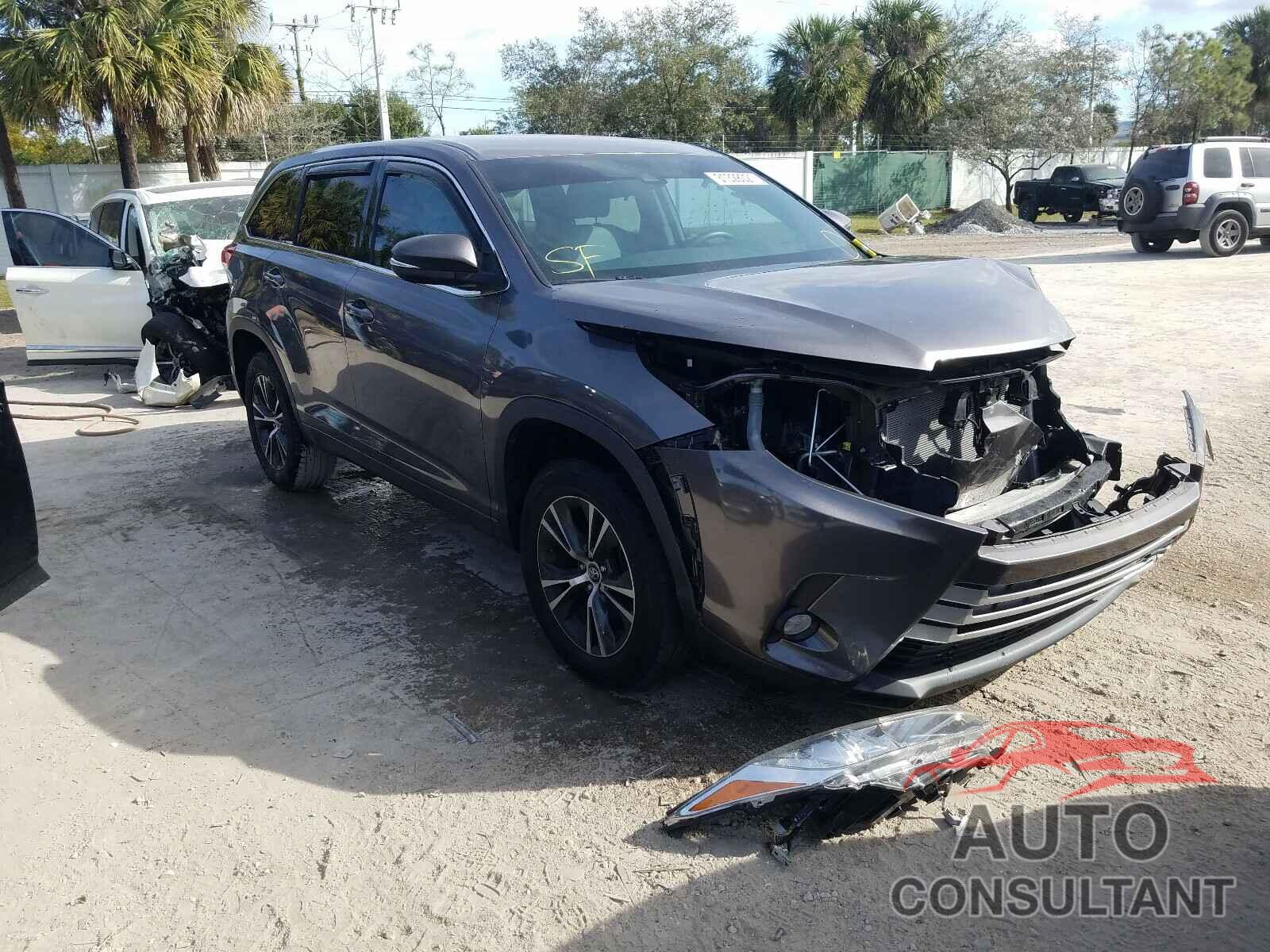 TOYOTA HIGHLANDER 2018 - 5TDZZRFH3JS244089