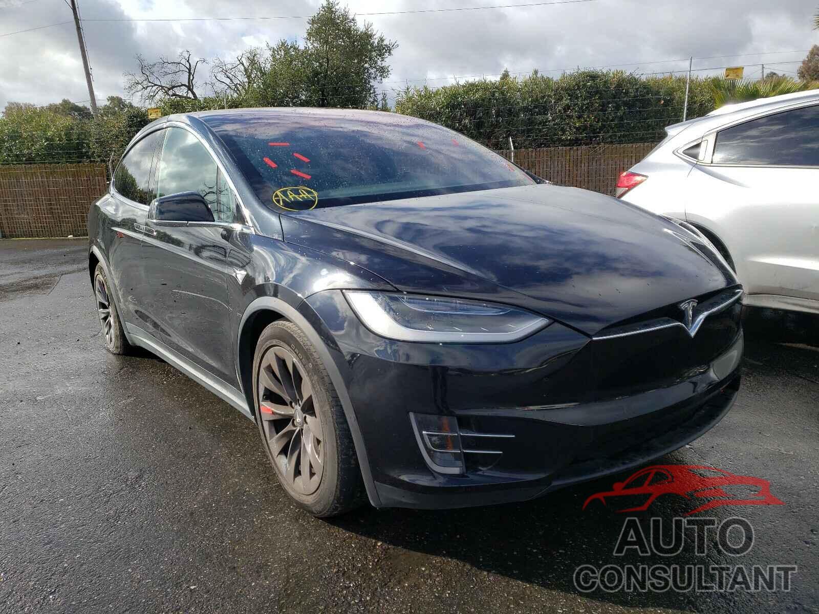 TESLA MODEL X 2018 - 5YJXCAE21JF126022