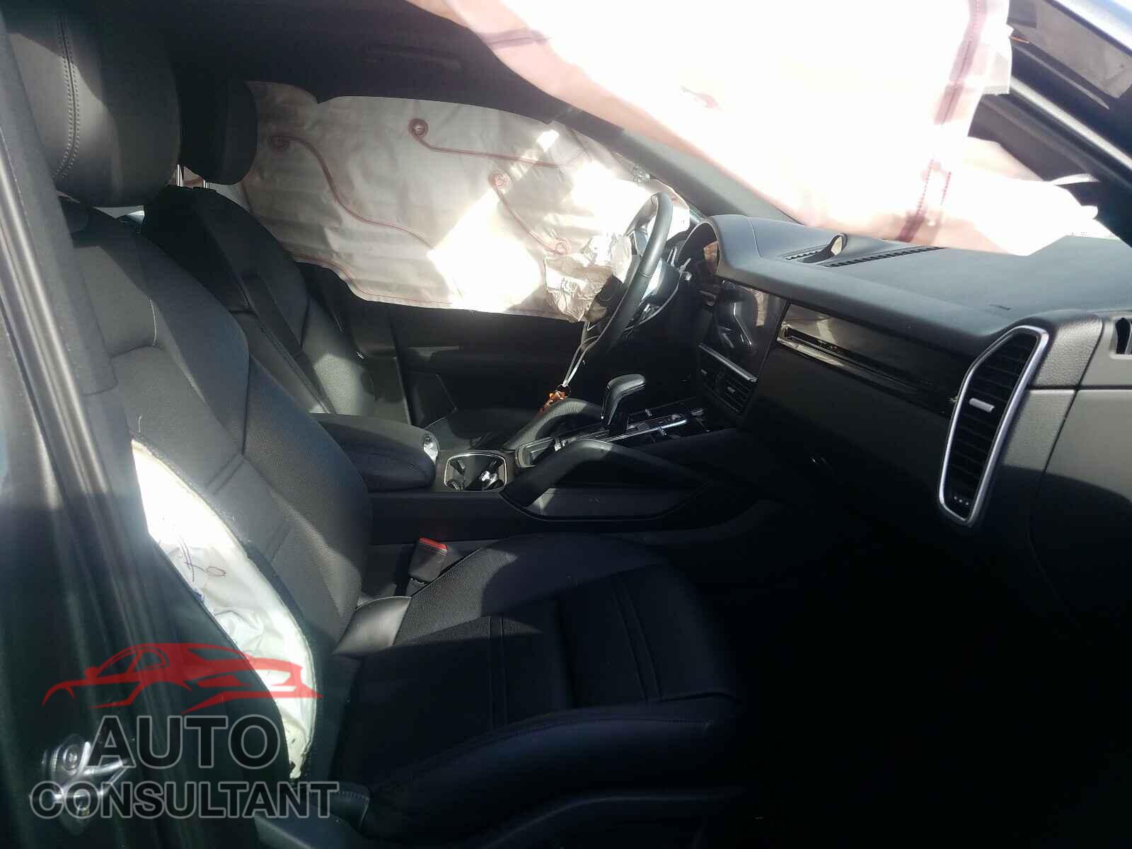 PORSCHE CAYENNE 2020 - WP1AB2AY2LDA28201