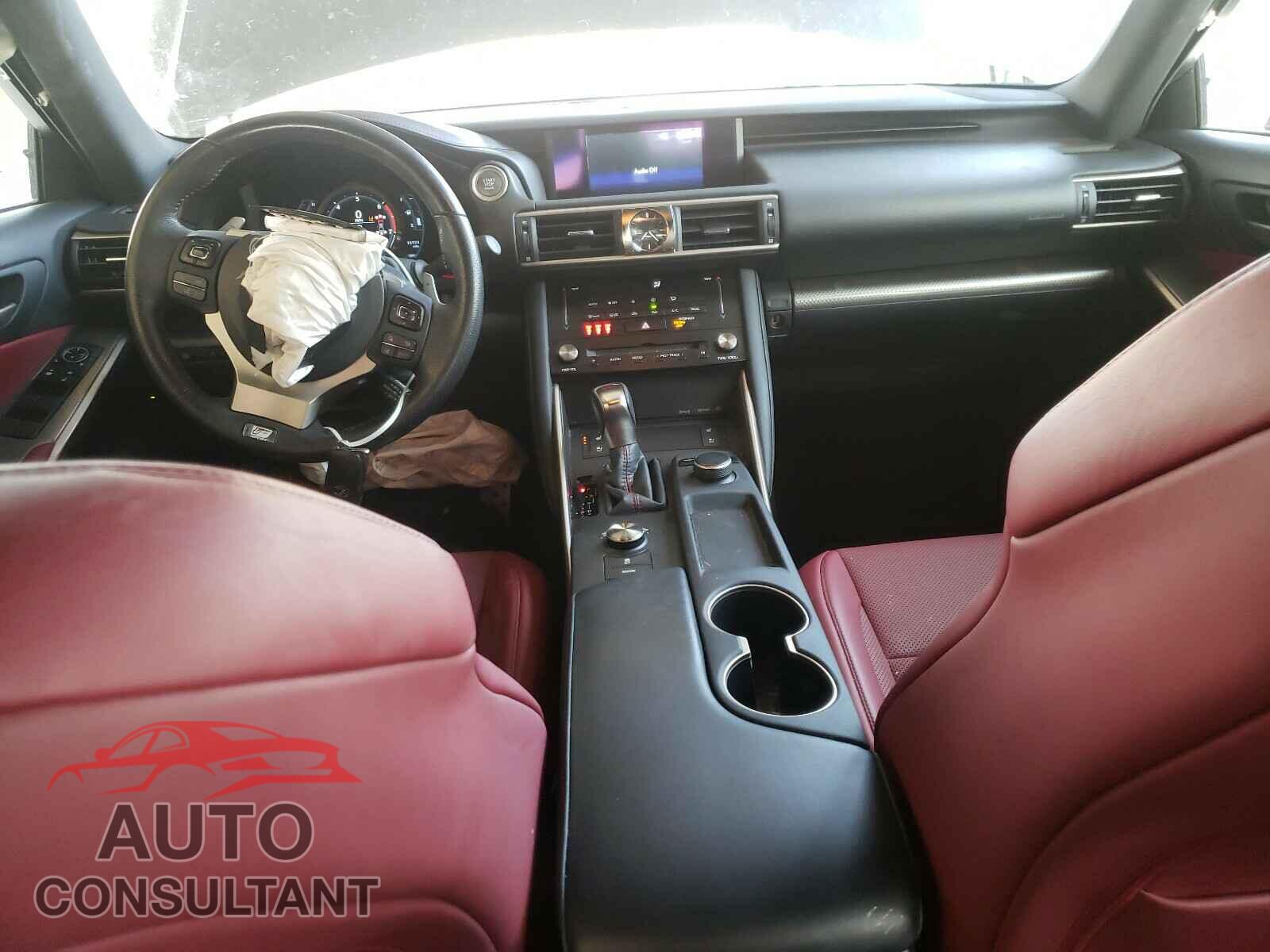 LEXUS IS 2018 - JTHBA1D27J5083548