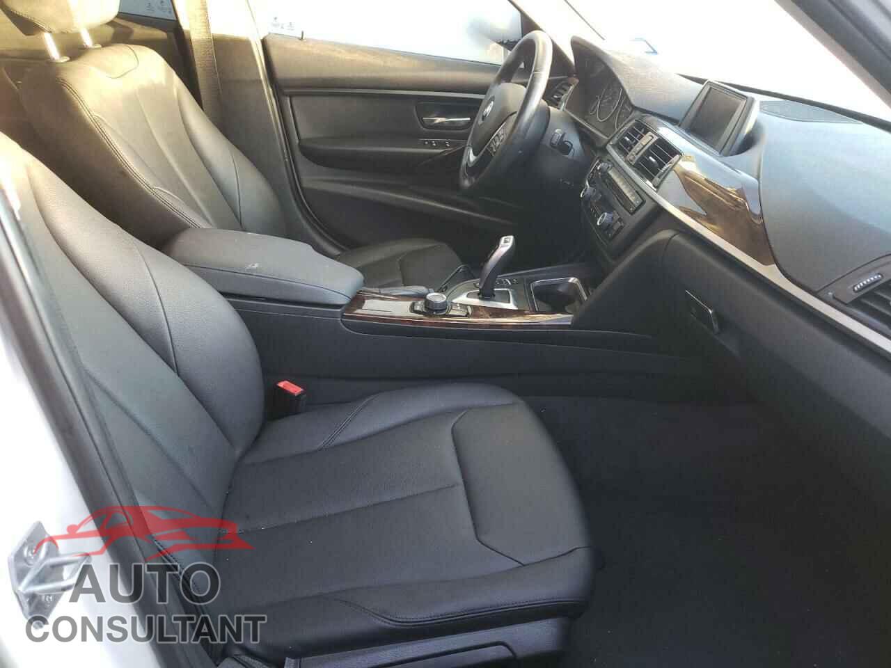 BMW 3 SERIES 2015 - 1HGCR2F36GA065165