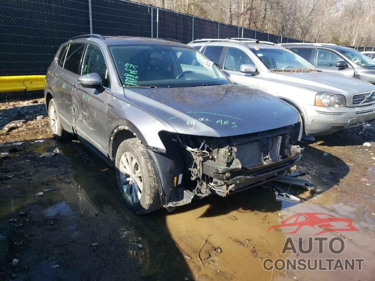 VOLKSWAGEN TIGUAN 2018 - 3VV2B7AX1JM076981