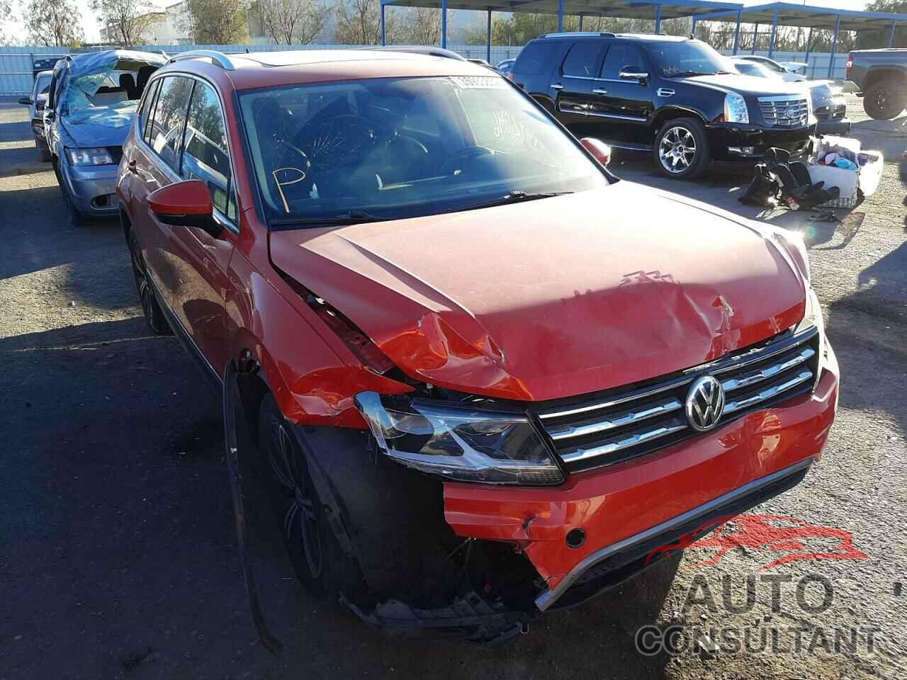 VOLKSWAGEN TIGUAN 2018 - 3VV3B7AX3JM038589