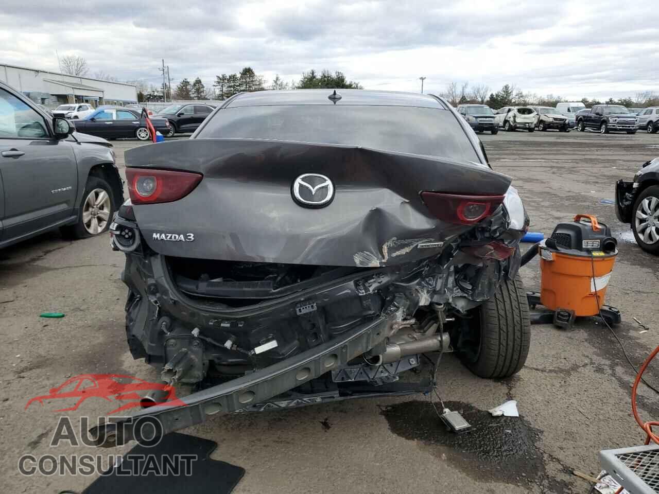 MAZDA 3 2019 - 3MZBPADM9KM101395