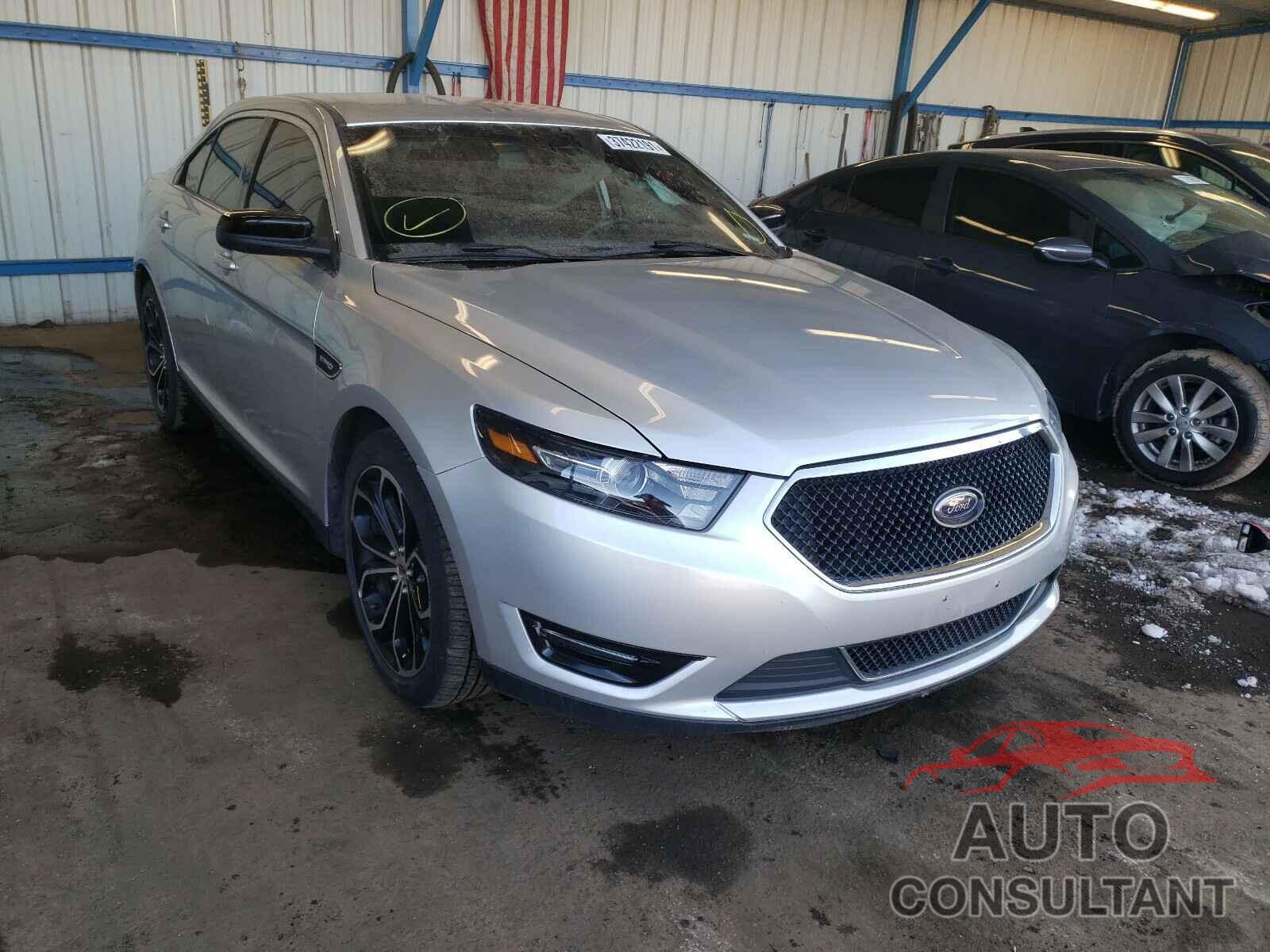 FORD TAURUS 2019 - 1FAHP2KT6KG116353