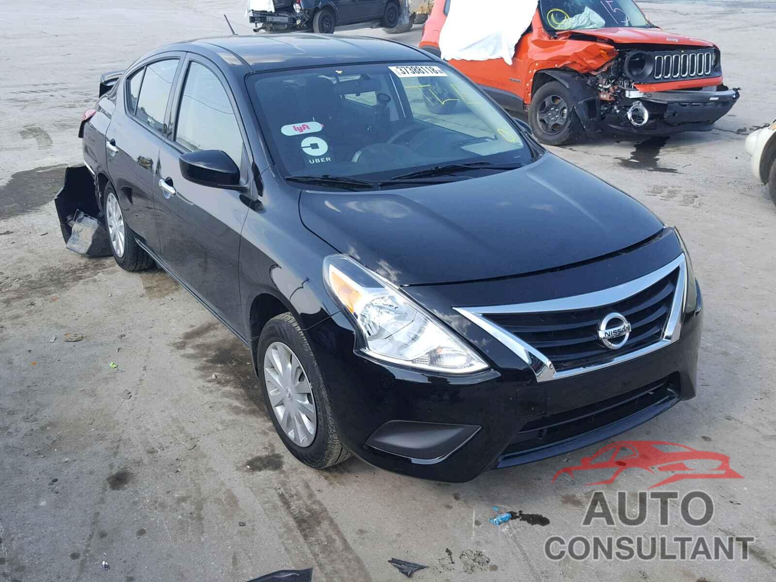 NISSAN VERSA 2018 - 3N1CN7AP2JL817612