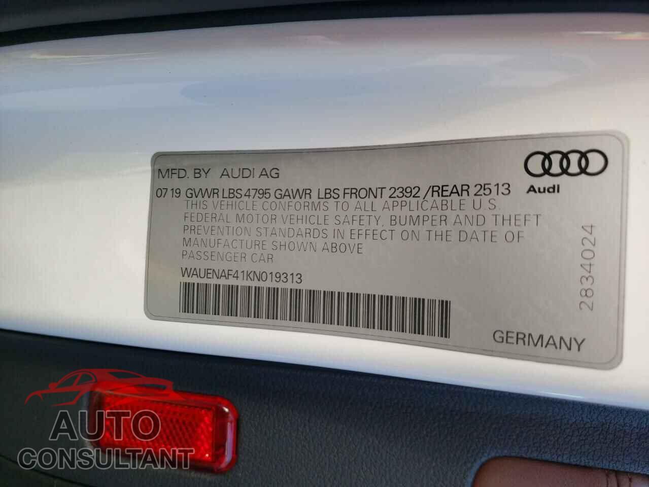 AUDI A4 2019 - WAUENAF41KN019313