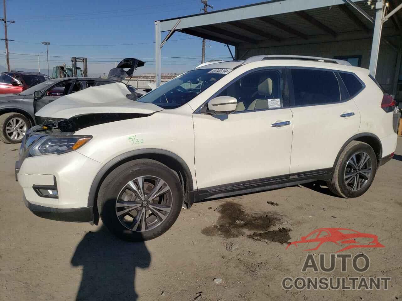 NISSAN ROGUE 2018 - JN8AT2MV6JW319807