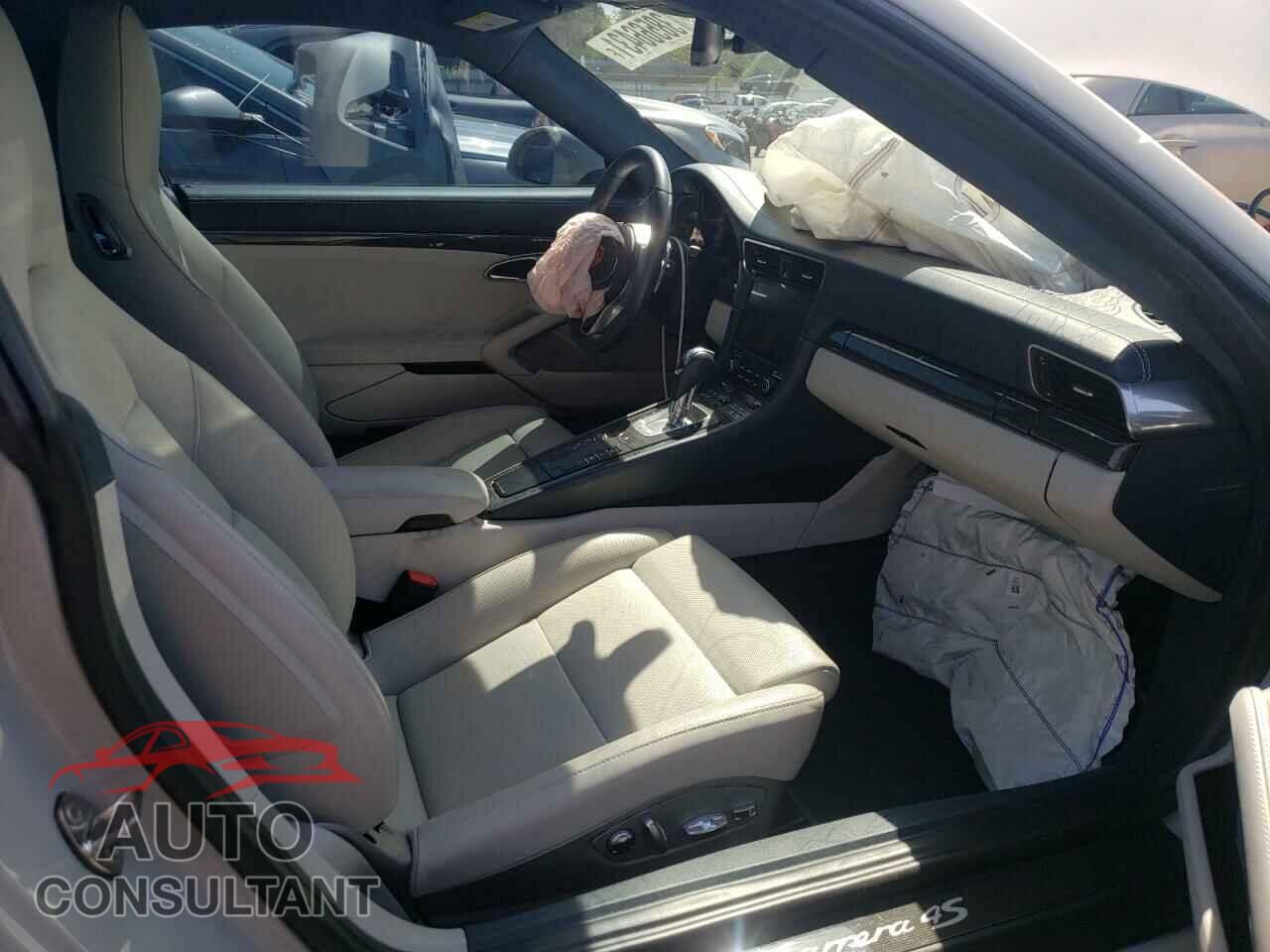 PORSCHE 911 2018 - WP0AB2A90JS123231