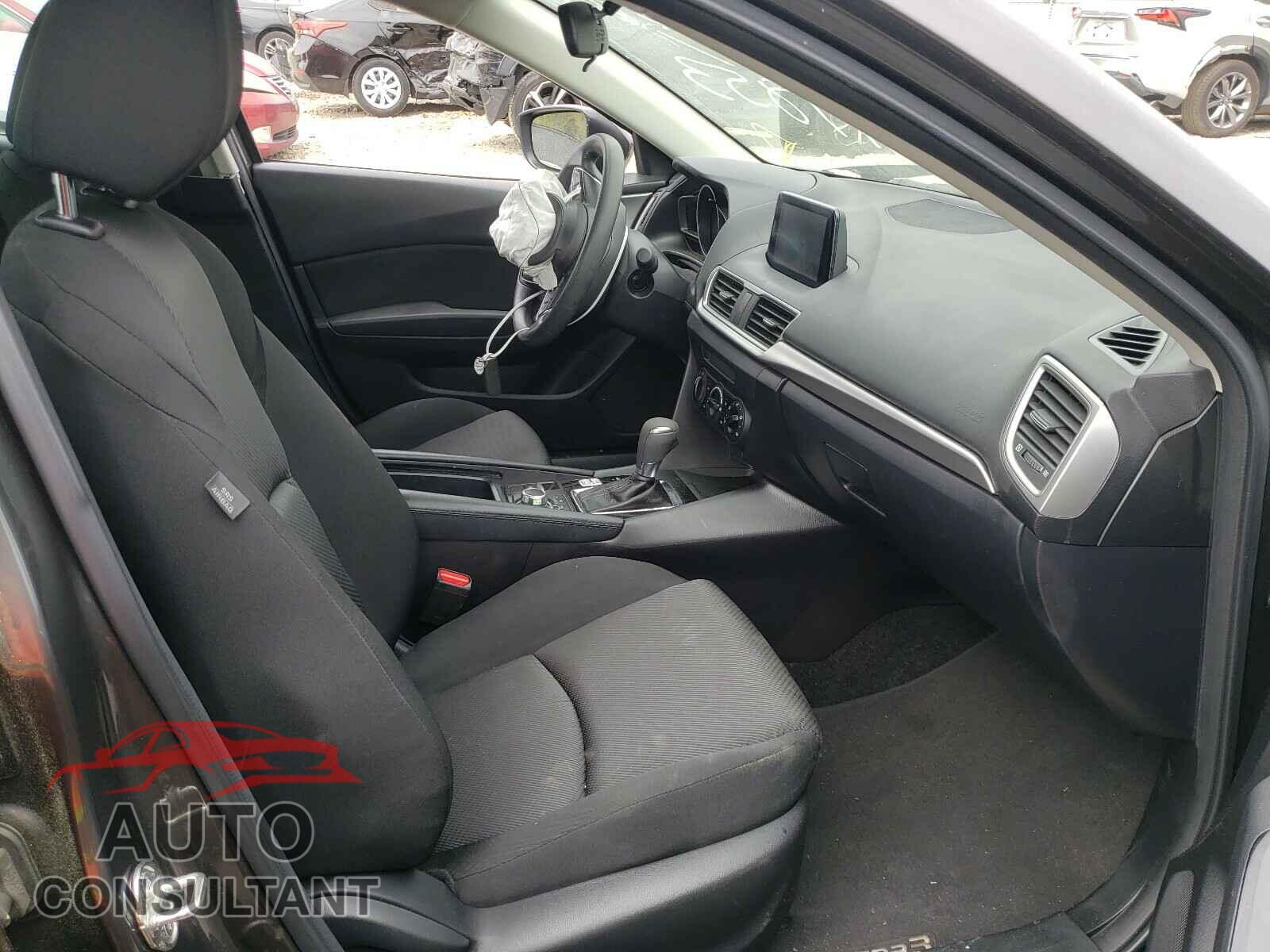 MAZDA 3 2018 - 3MZBN1U73JM217853