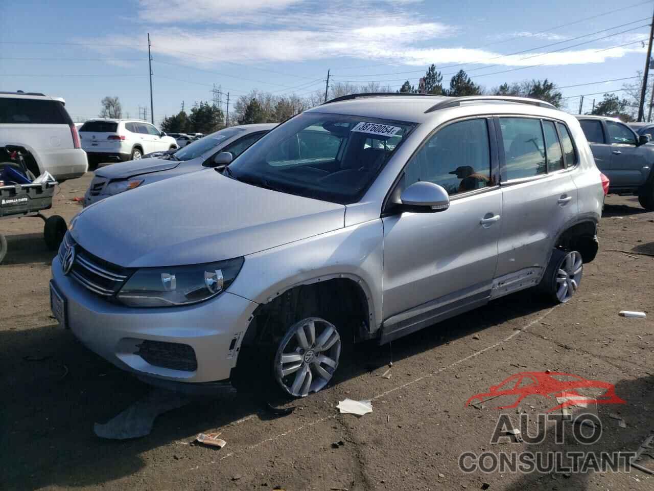 VOLKSWAGEN TIGUAN 2016 - WVGBV7AX3GW593063