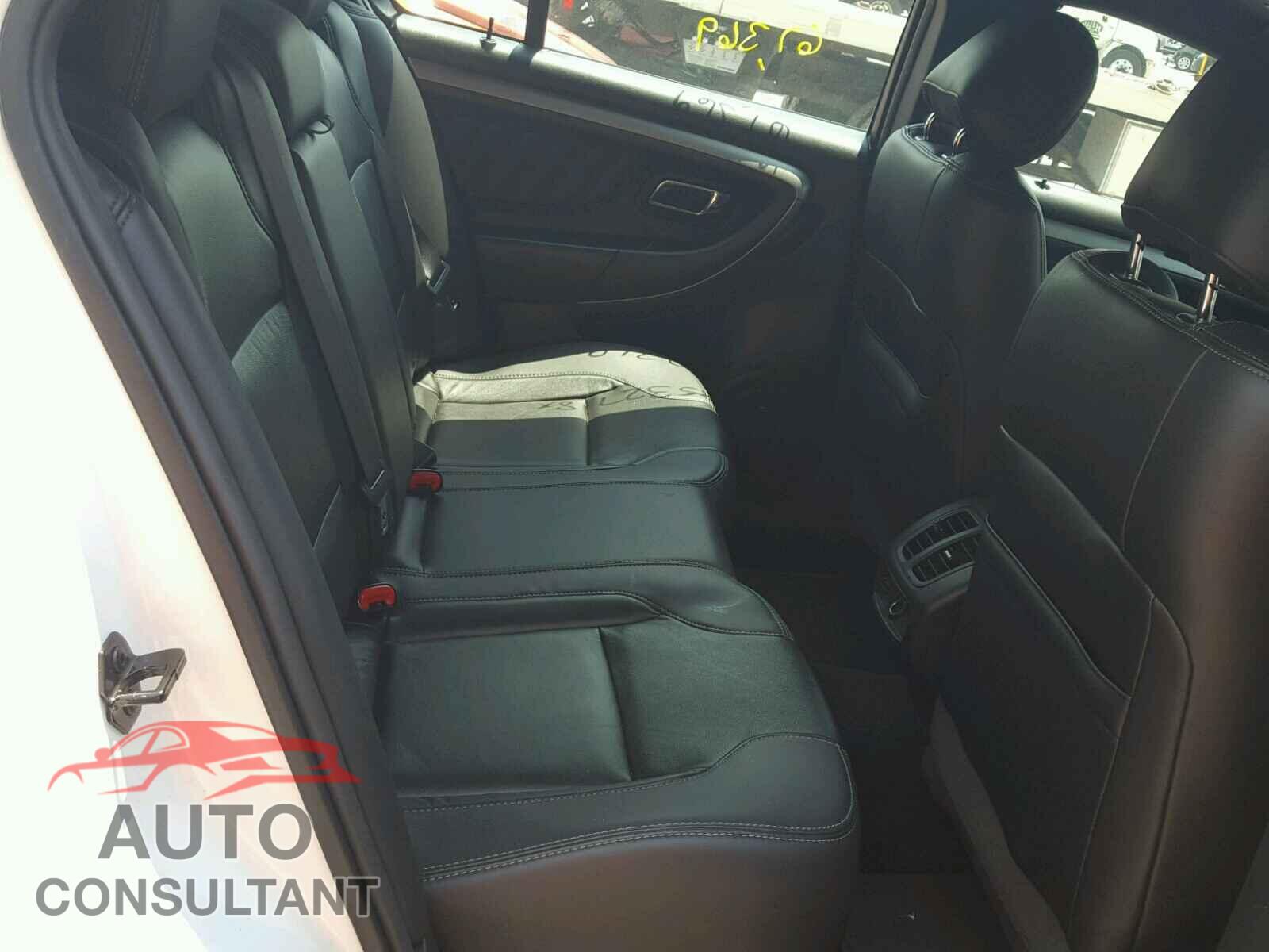 FORD TAURUS 2015 - 1FAHP2E89FG122256
