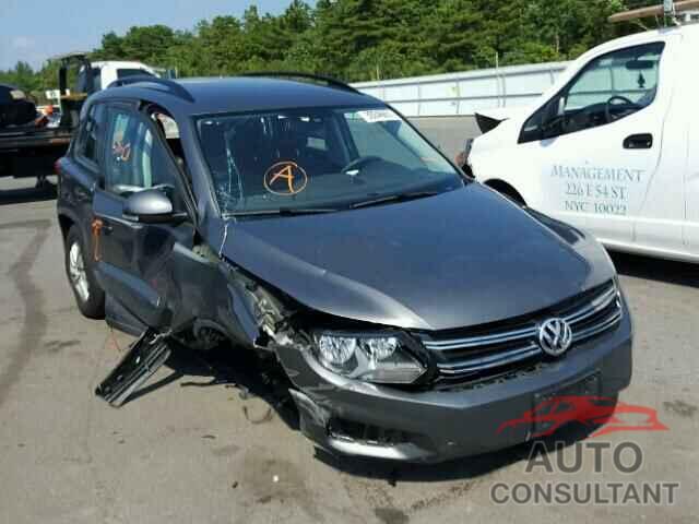 VOLKSWAGEN TIGUAN 2017 - WVGBV7AX5HK019329