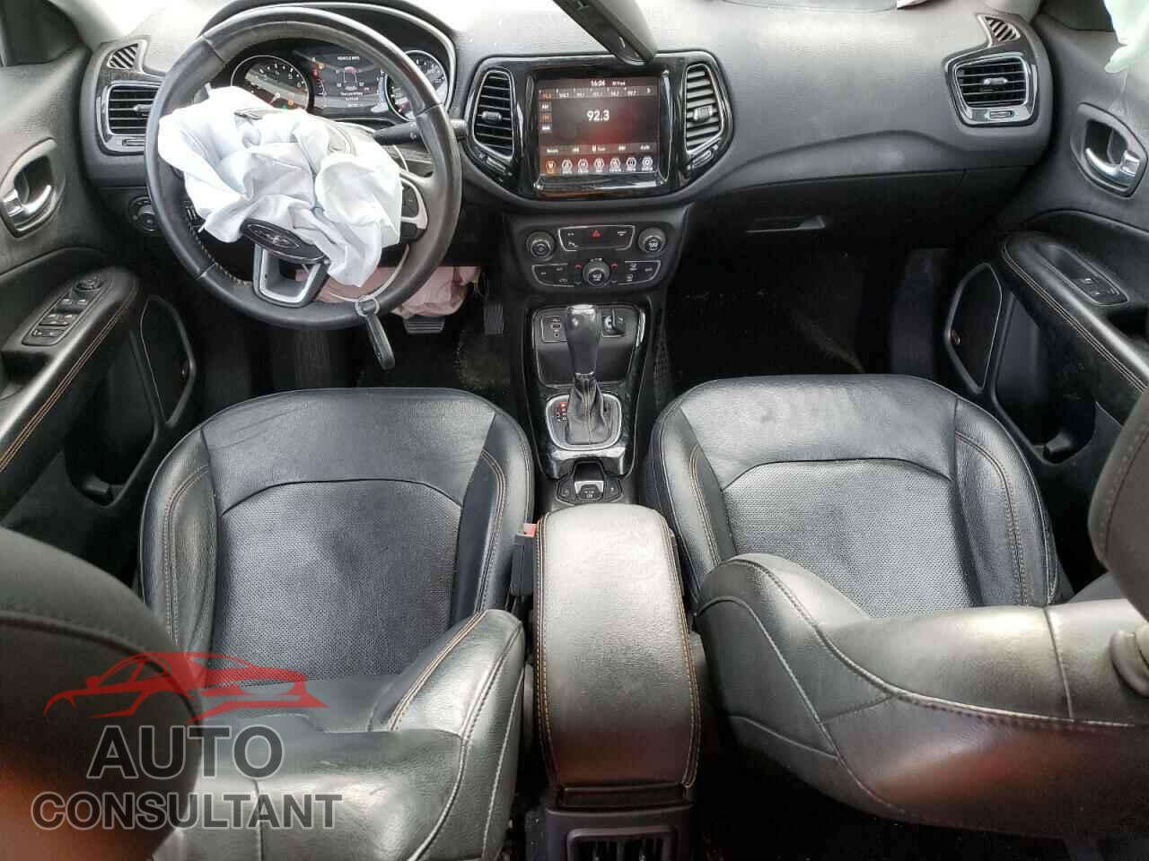 JEEP COMPASS 2019 - 3C4NJCCB8KT646748