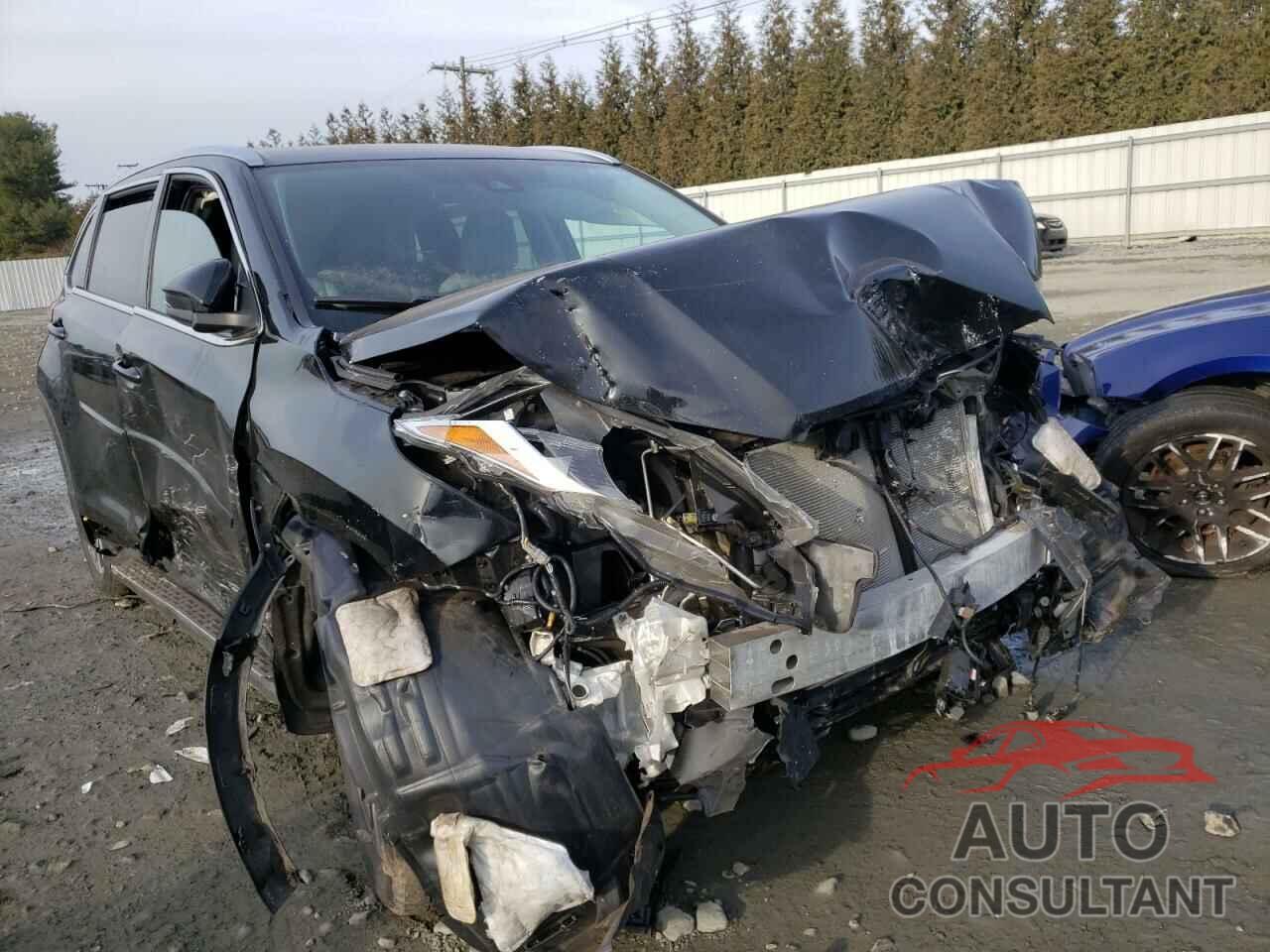 TOYOTA HIGHLANDER 2018 - 5TDJZRFH3JS558774