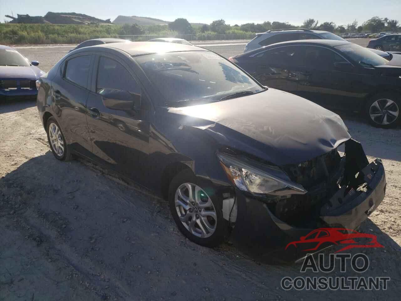 TOYOTA YARIS 2017 - 3MYDLBYV3HY160333