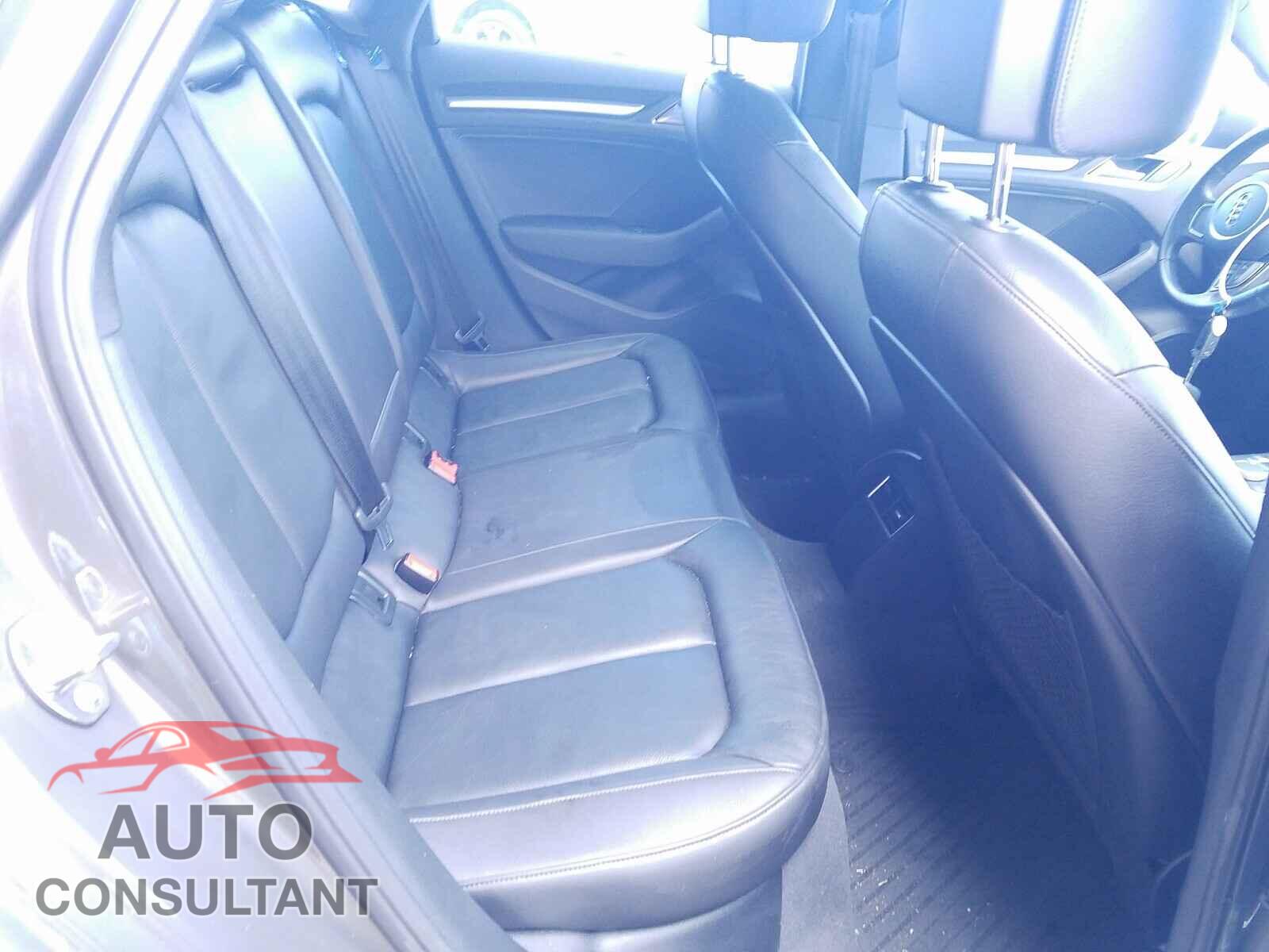 AUDI A3 2016 - WAUA7GFF1G1032476
