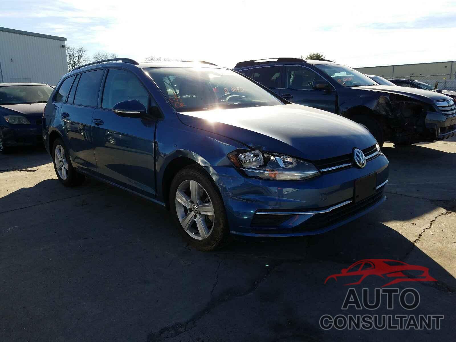 VOLKSWAGEN GOLF 2018 - 3VWD17AUXJM757282