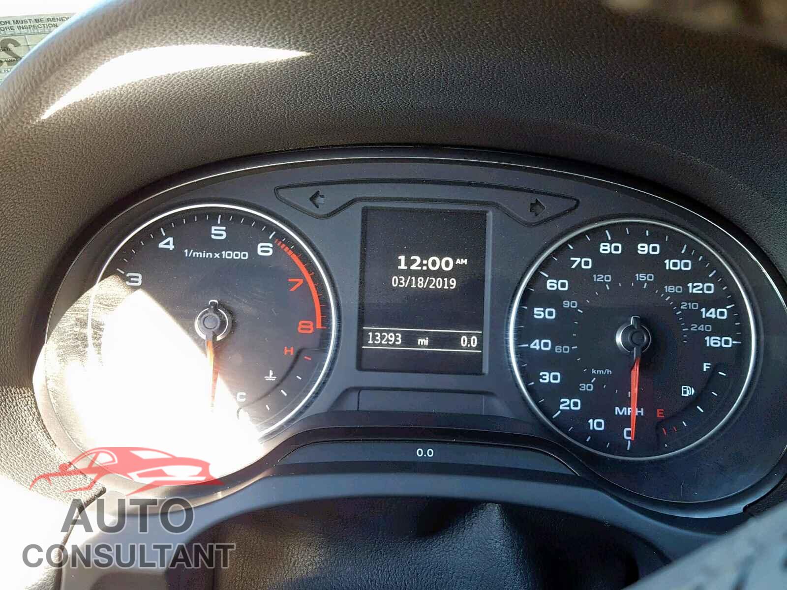 AUDI A3 2018 - KMHRB8A35LU031696