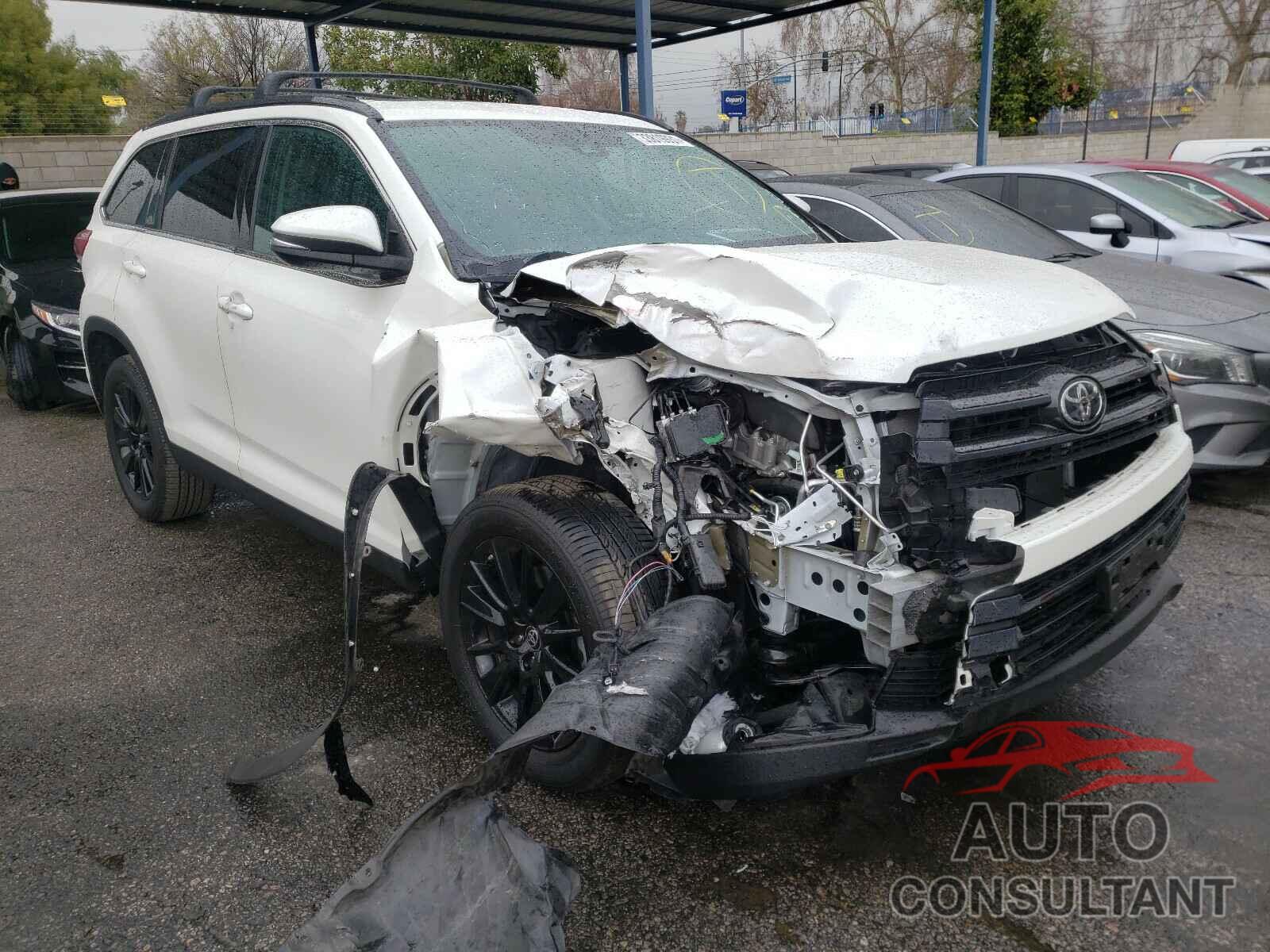 TOYOTA HIGHLANDER 2019 - 5TDKZRFH6KS366450