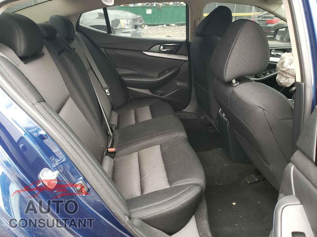 NISSAN MAXIMA 2017 - 1N4AA6AP4HC445678