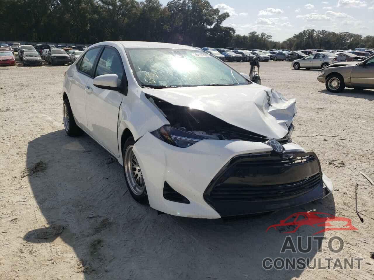 TOYOTA COROLLA 2018 - 5YFBURHE8JP749959