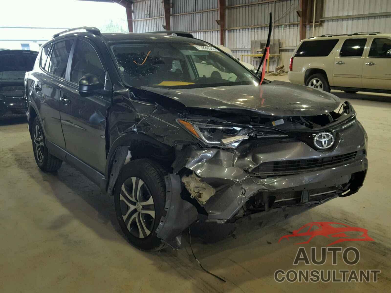 TOYOTA RAV4 LE 2016 - JTMZFREV8GJ069084