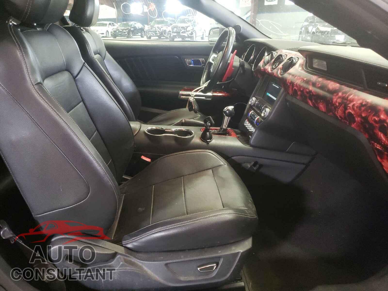 FORD MUSTANG 2016 - 1FATP8UH7G5253620