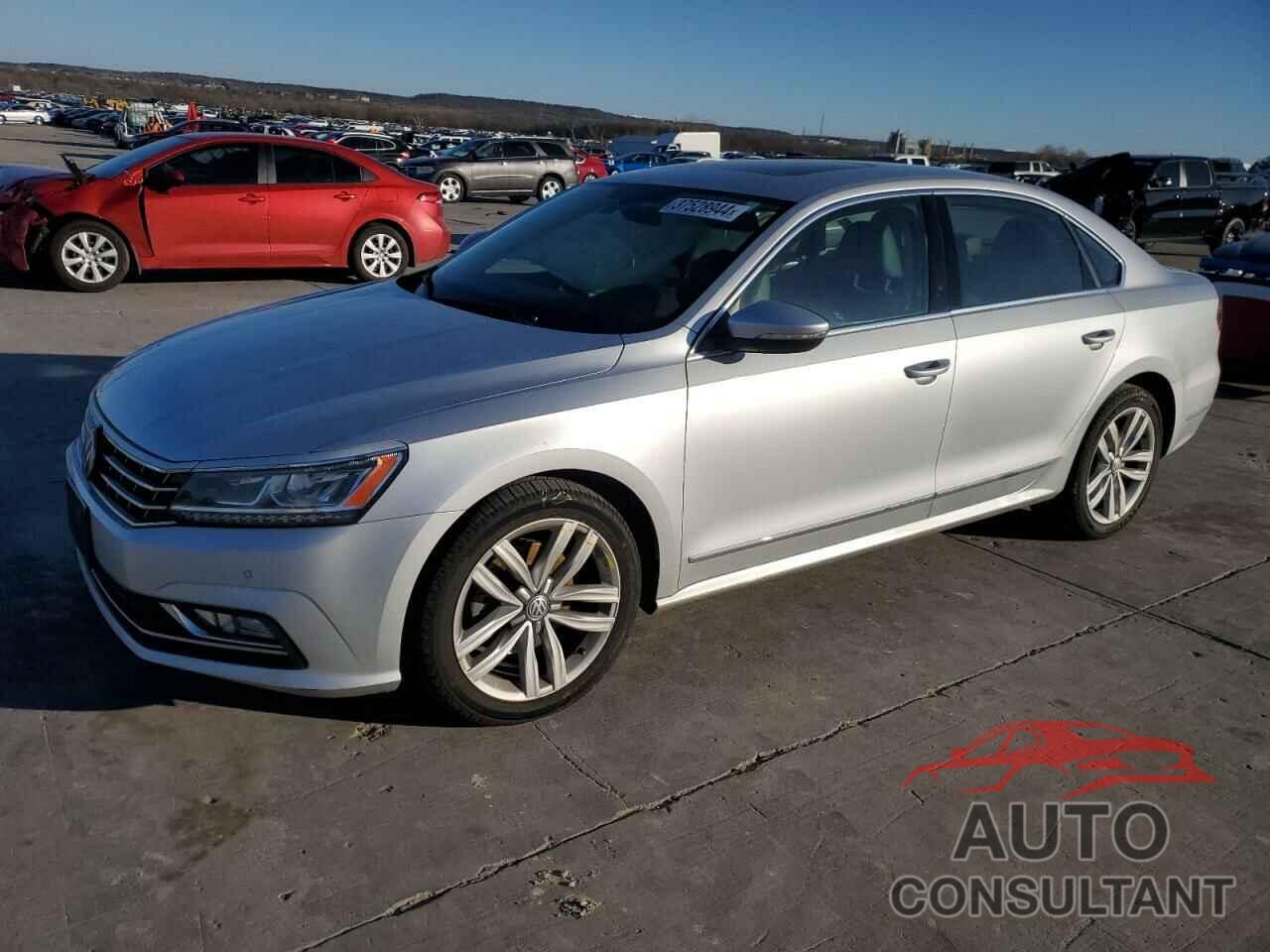 VOLKSWAGEN PASSAT 2017 - 1VWGT7A33HC008897