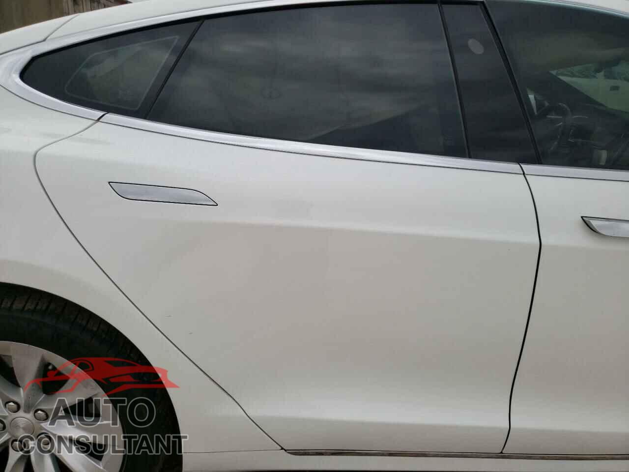 TESLA MODEL S 2017 - 5YJSA1E15HF180327