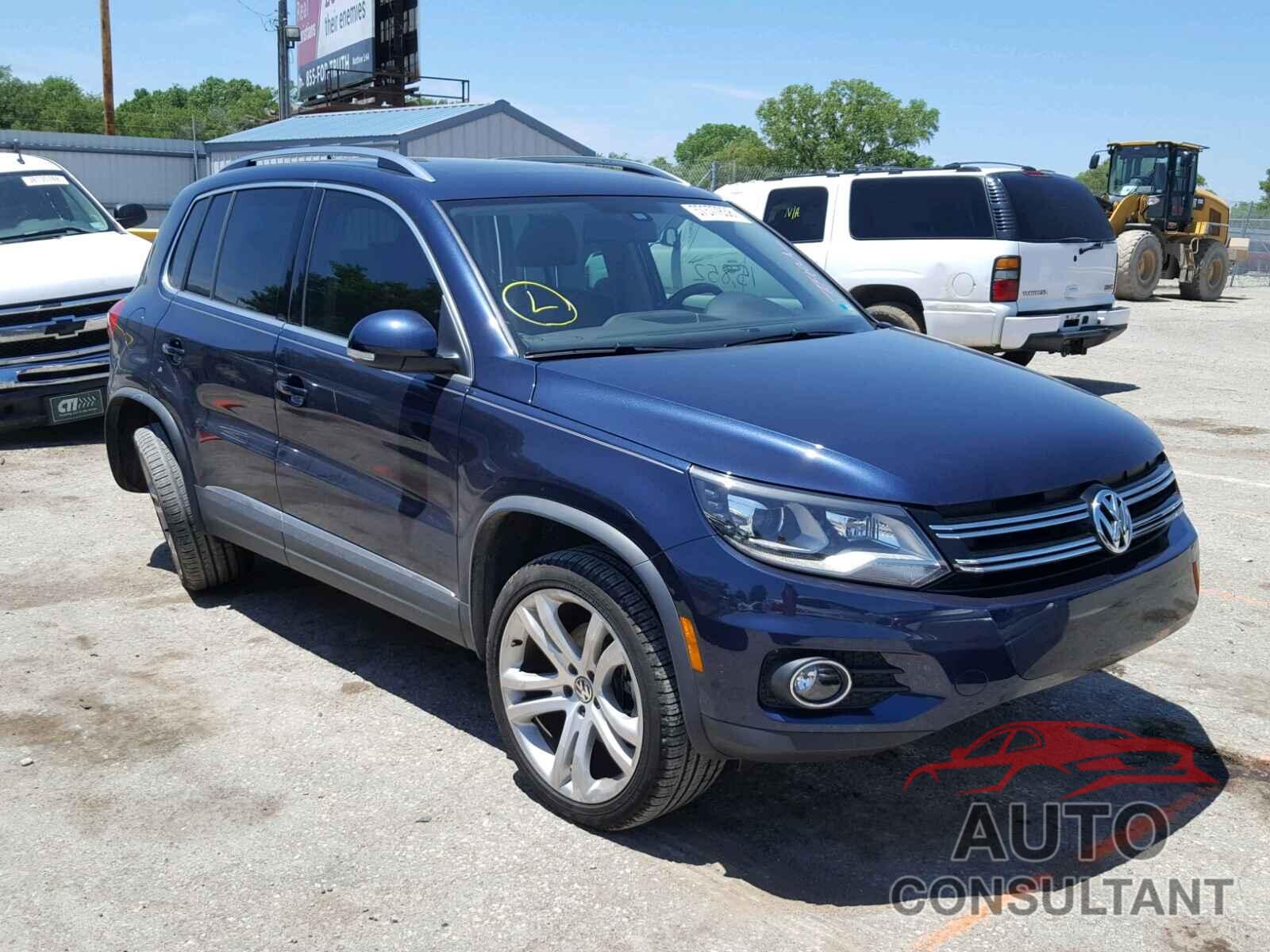 VOLKSWAGEN TIGUAN 2016 - WVGBV7AX7GW610074