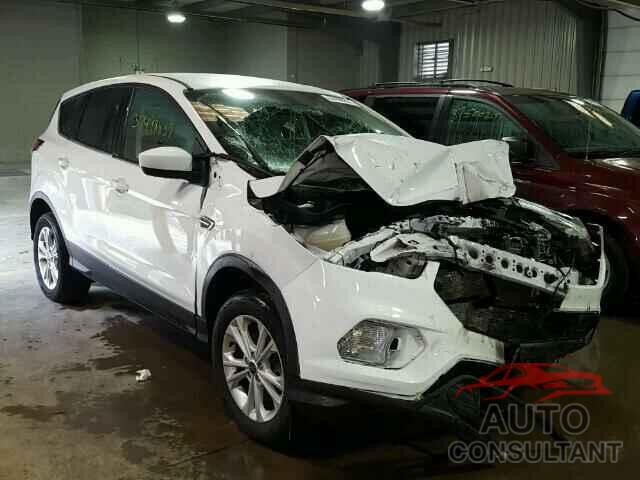 FORD ESCAPE 2017 - 1FMCU9GD3HUC04659
