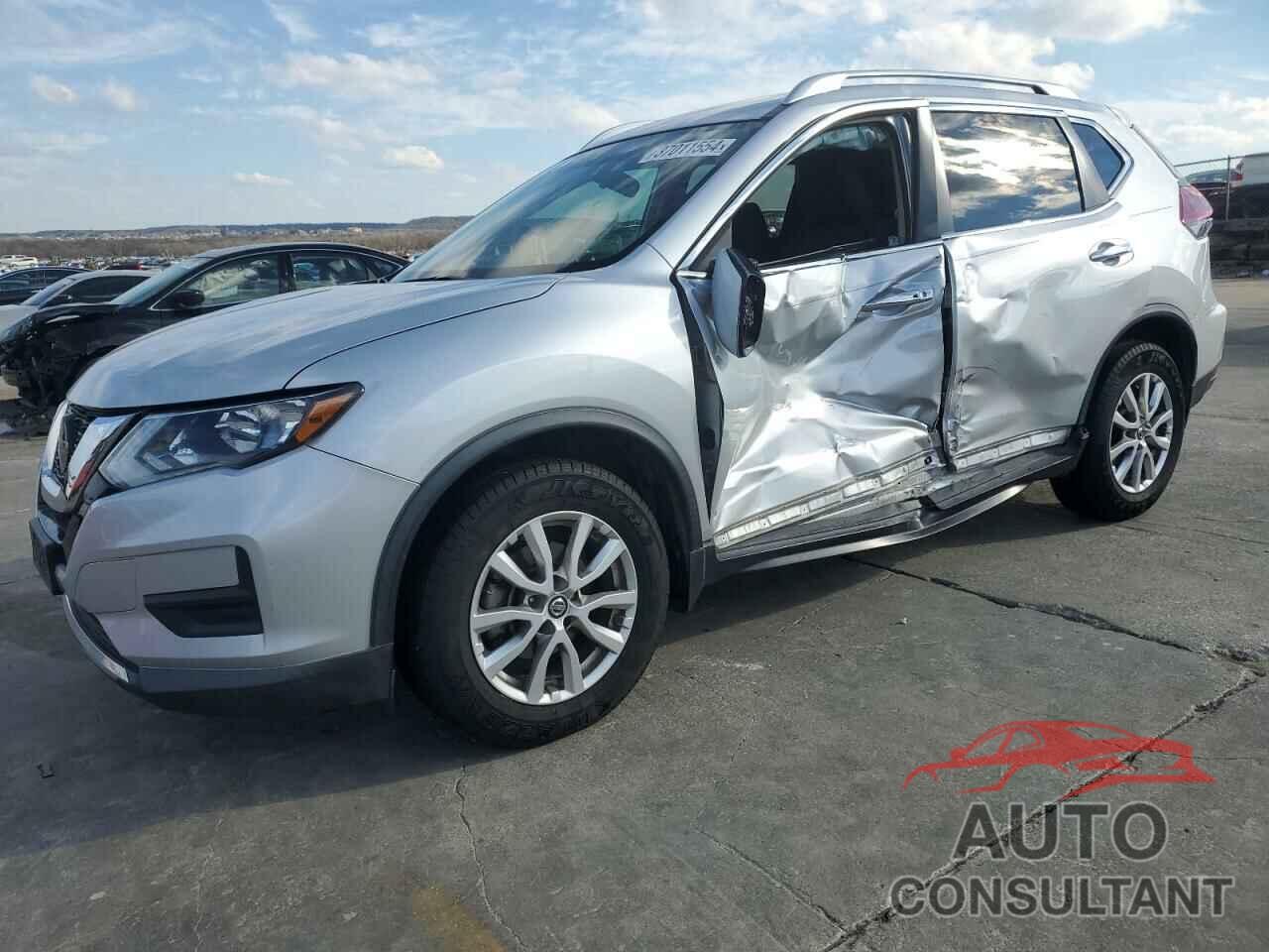 NISSAN ROGUE 2018 - KNMAT2MT4JP561130