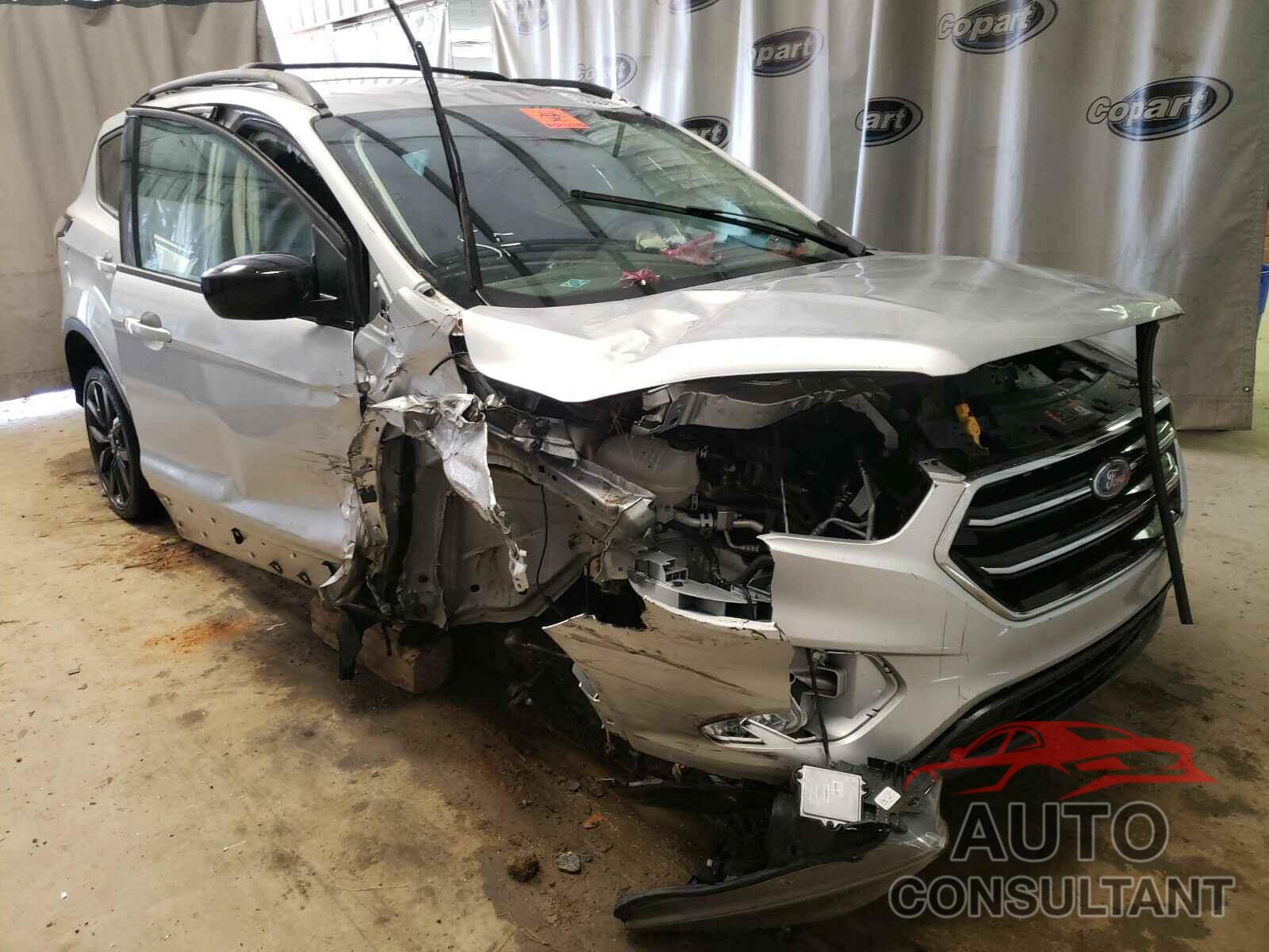 FORD ESCAPE 2018 - 1FMCU0GD2JUD54473
