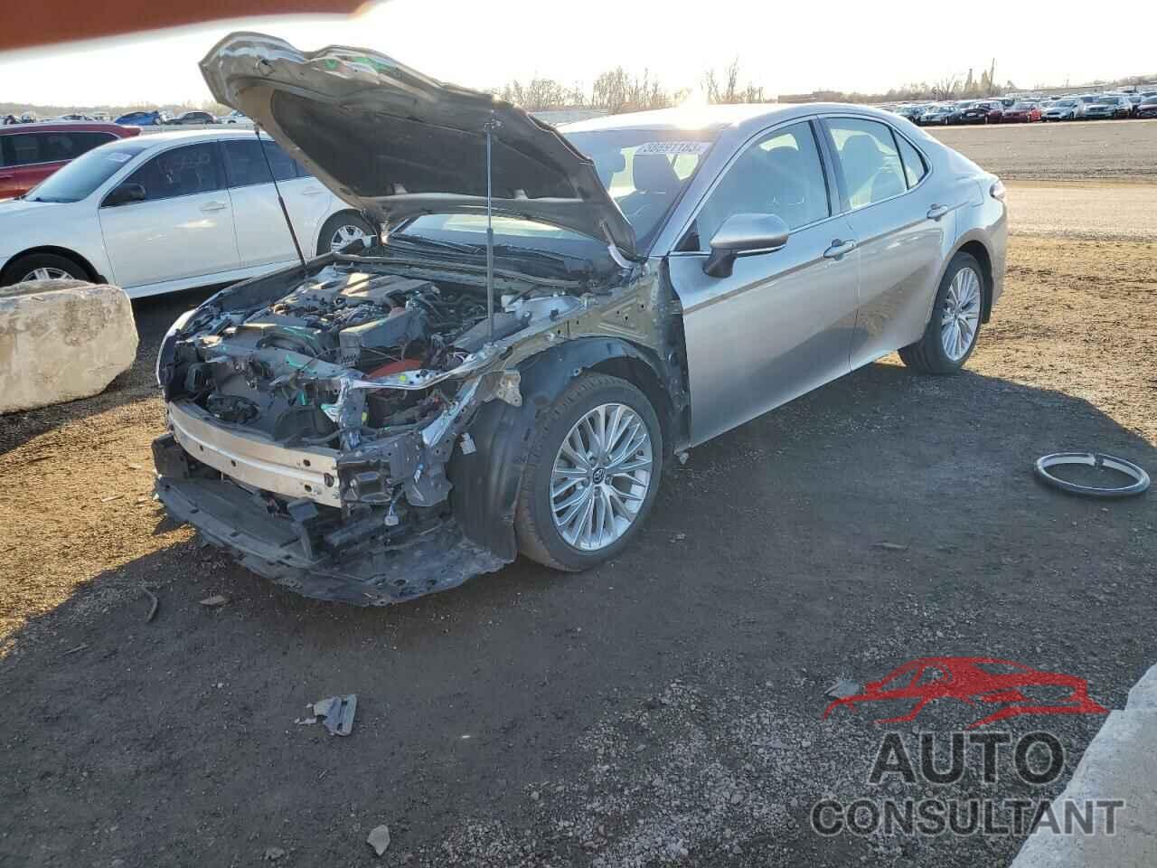 TOYOTA CAMRY 2018 - 4T1B11HKXJU159583