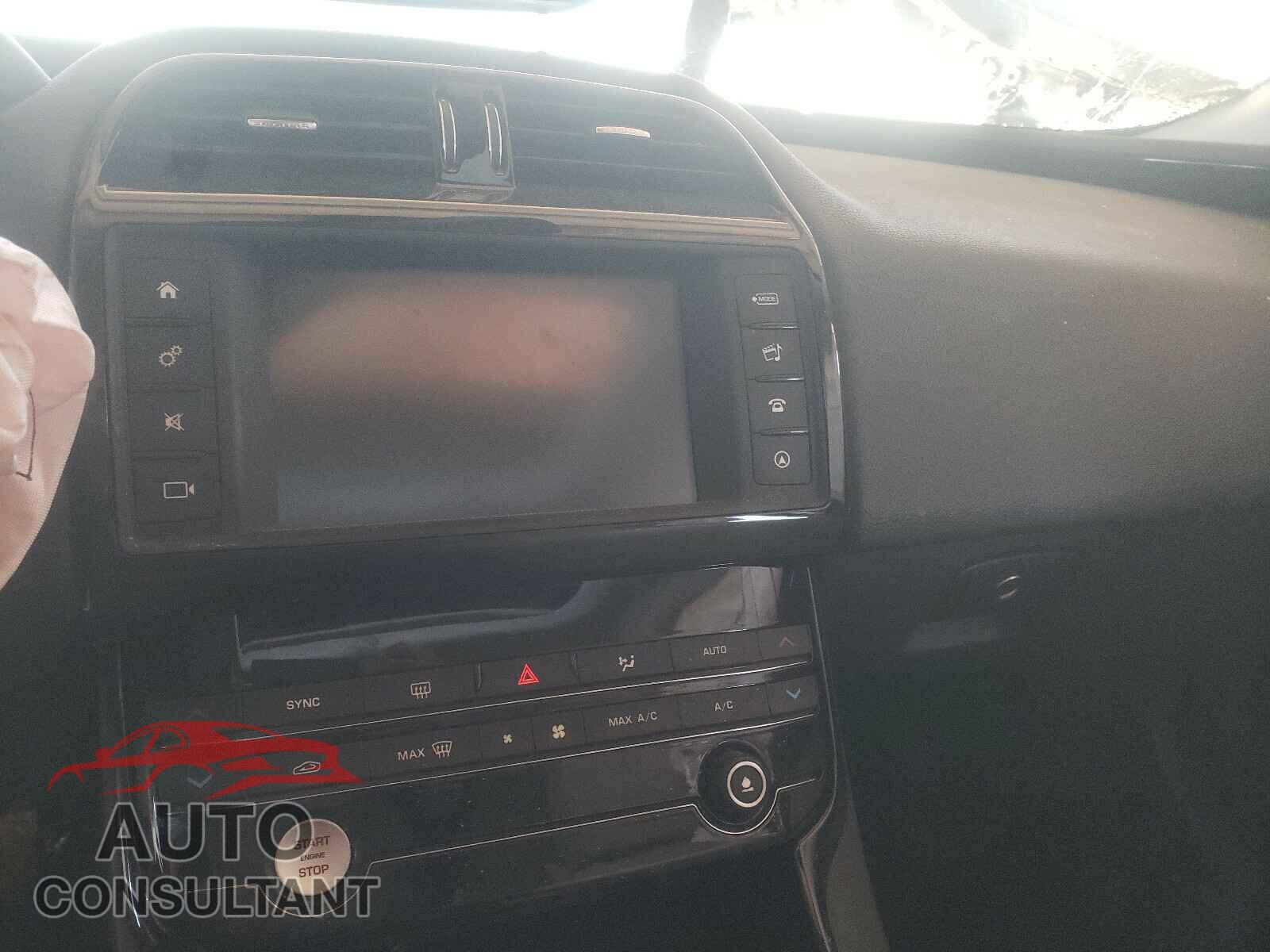 JAGUAR XE 2017 - SAJAR4BG7HA970849