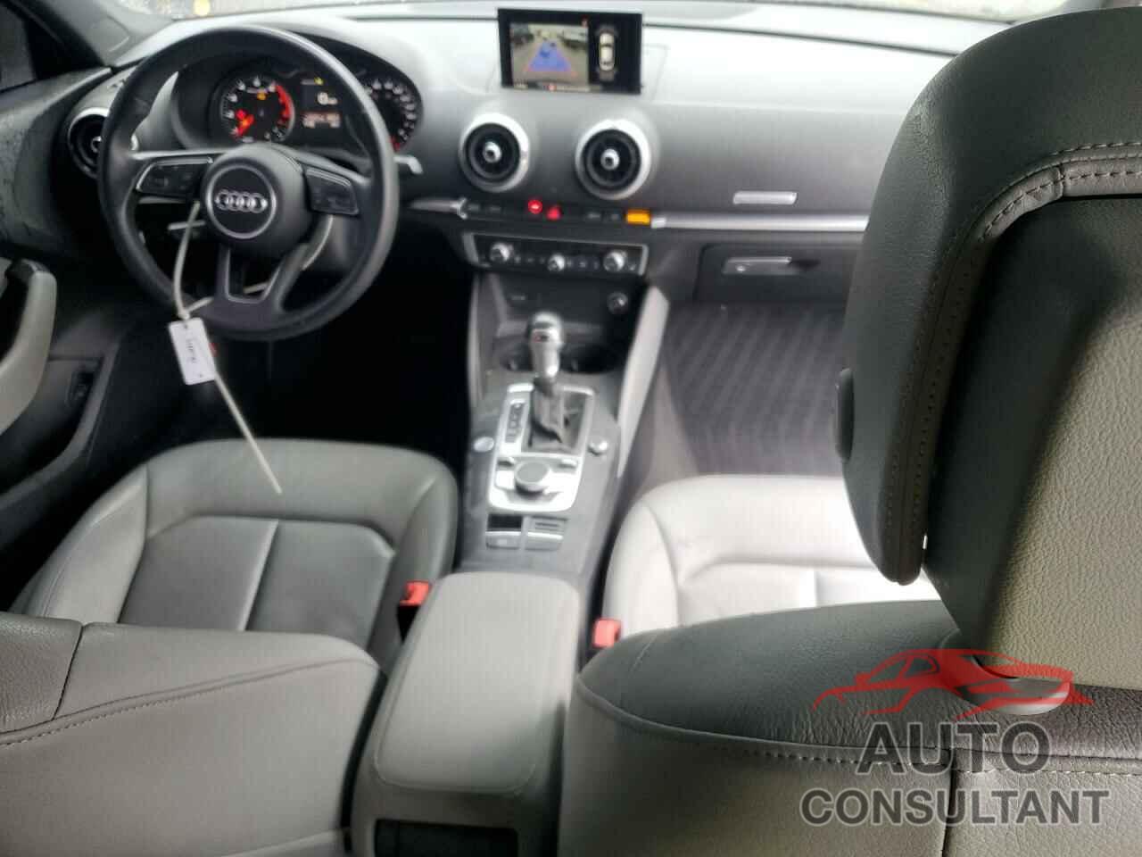 AUDI A3 2019 - WAUJEGFF6KA084670