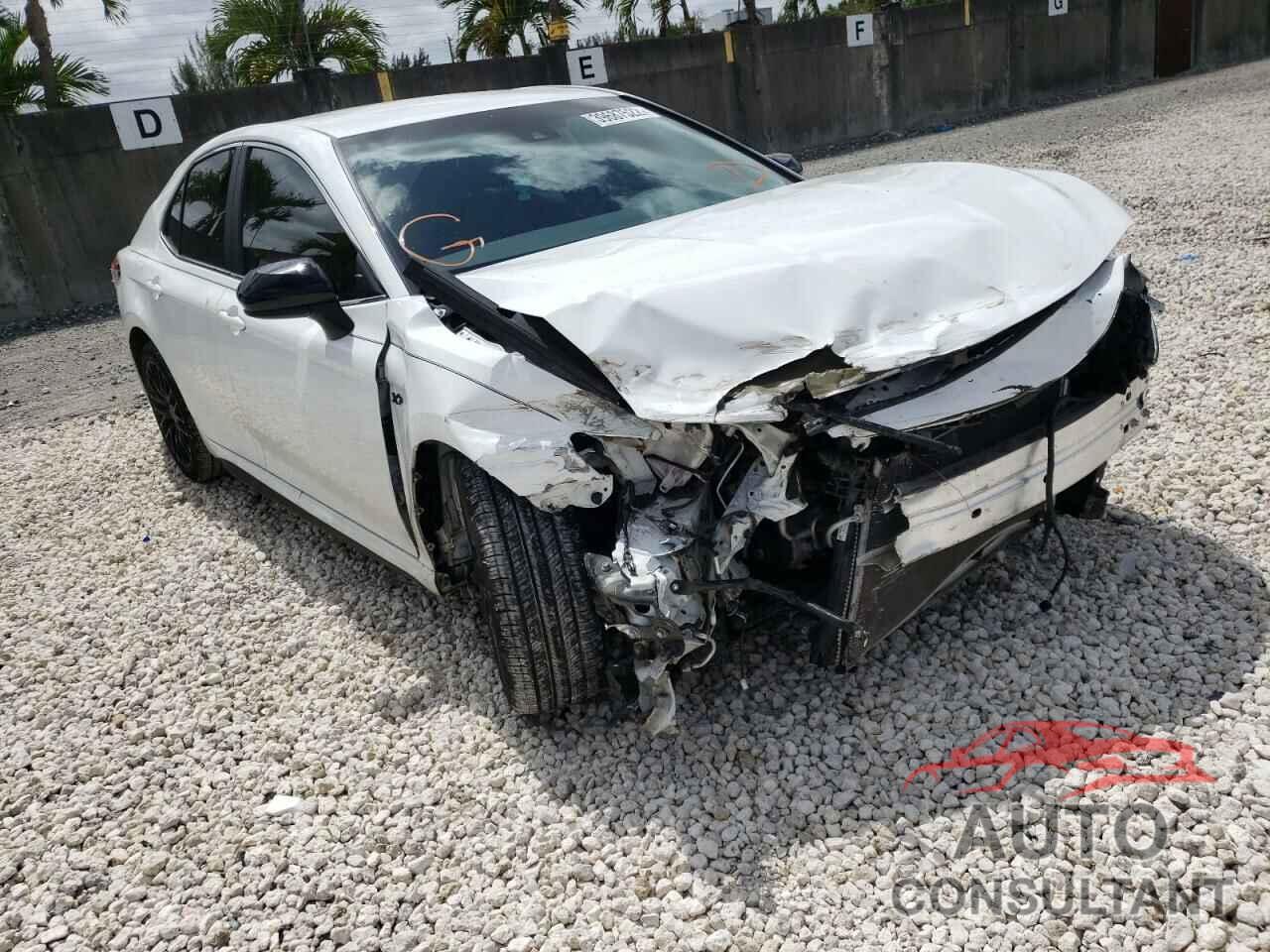 TOYOTA CAMRY 2020 - 4T1G11AK0LU934976