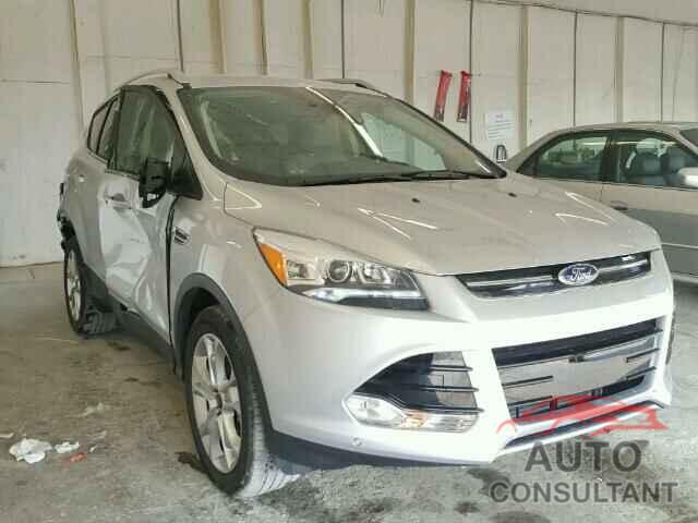 FORD ESCAPE 2016 - 1FMCU0J91GUC19367