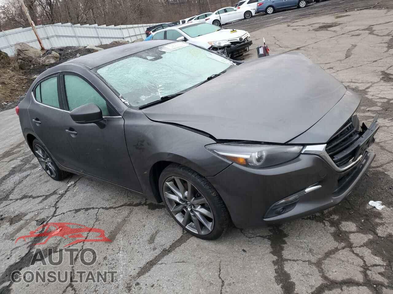 MAZDA 3 2018 - 3MZBN1W36JM235970